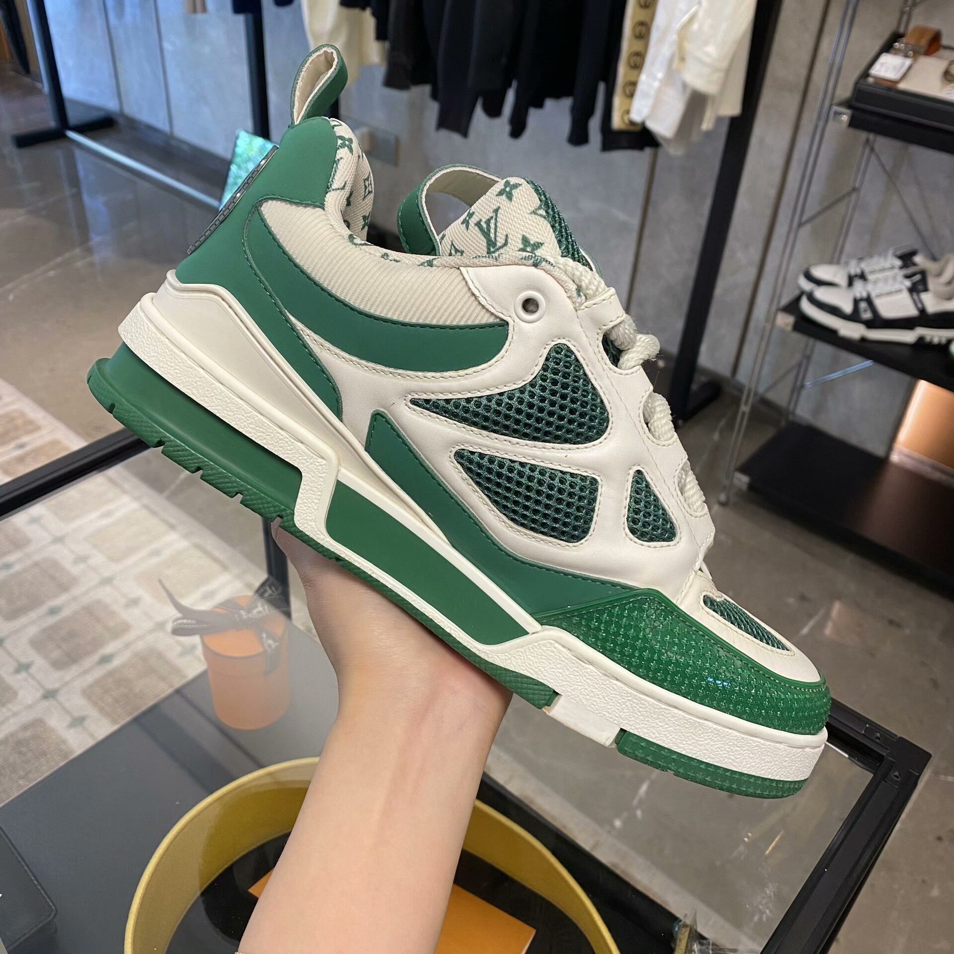 Louis Vuitton Louis Vuitton Skate Green Lowtop Sneakers 5 Men Size US 5 / EU 37 - 4 Thumbnail