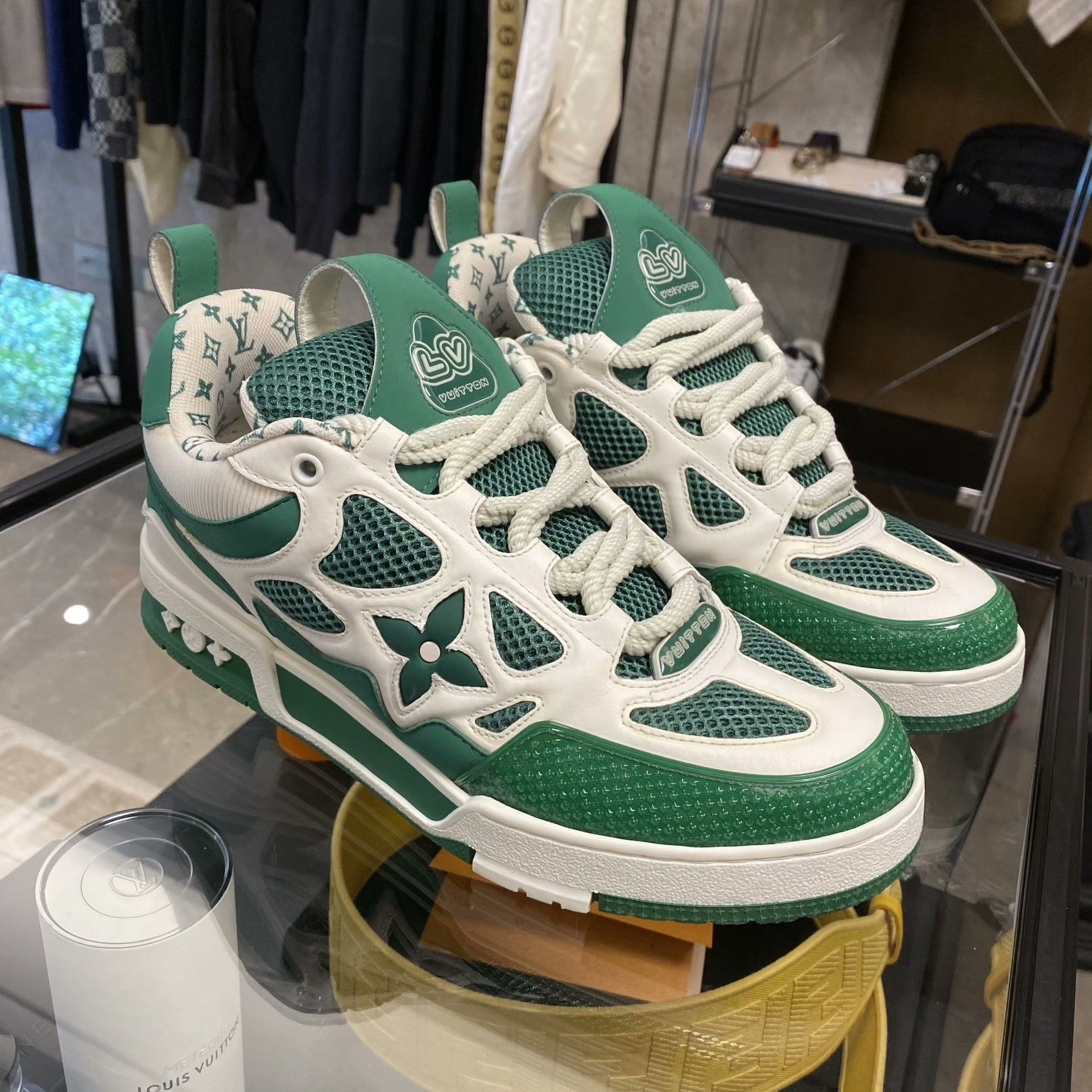 Louis Vuitton Louis Vuitton Skate Green Lowtop Sneakers 5 Men Size US 5 / EU 37 - 2 Thumbnail