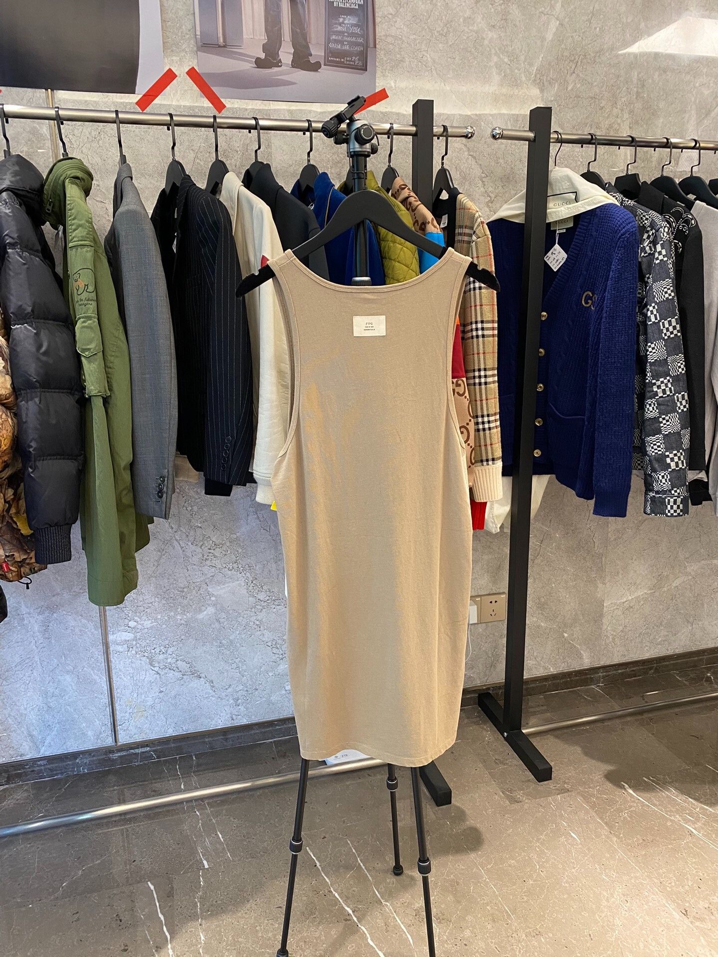 Celine Celine Retro Beige Tank Top M Women Size M / US 6-8 / IT 42-44 - 3 Thumbnail