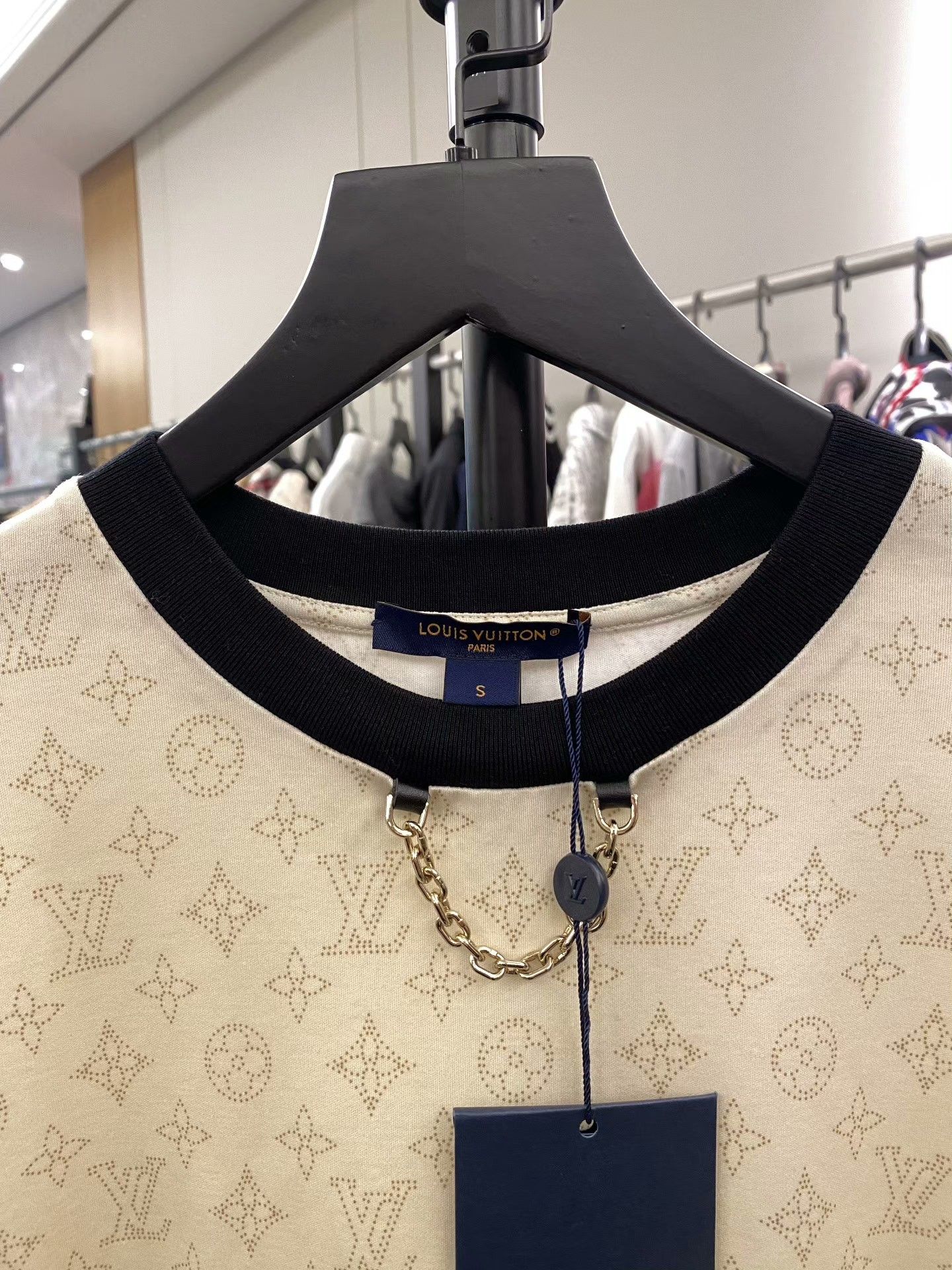 Louis Vuitton Louis Vuitton Beige T-Shirt S Women Size S / US 4 / IT 40 - 3 Thumbnail