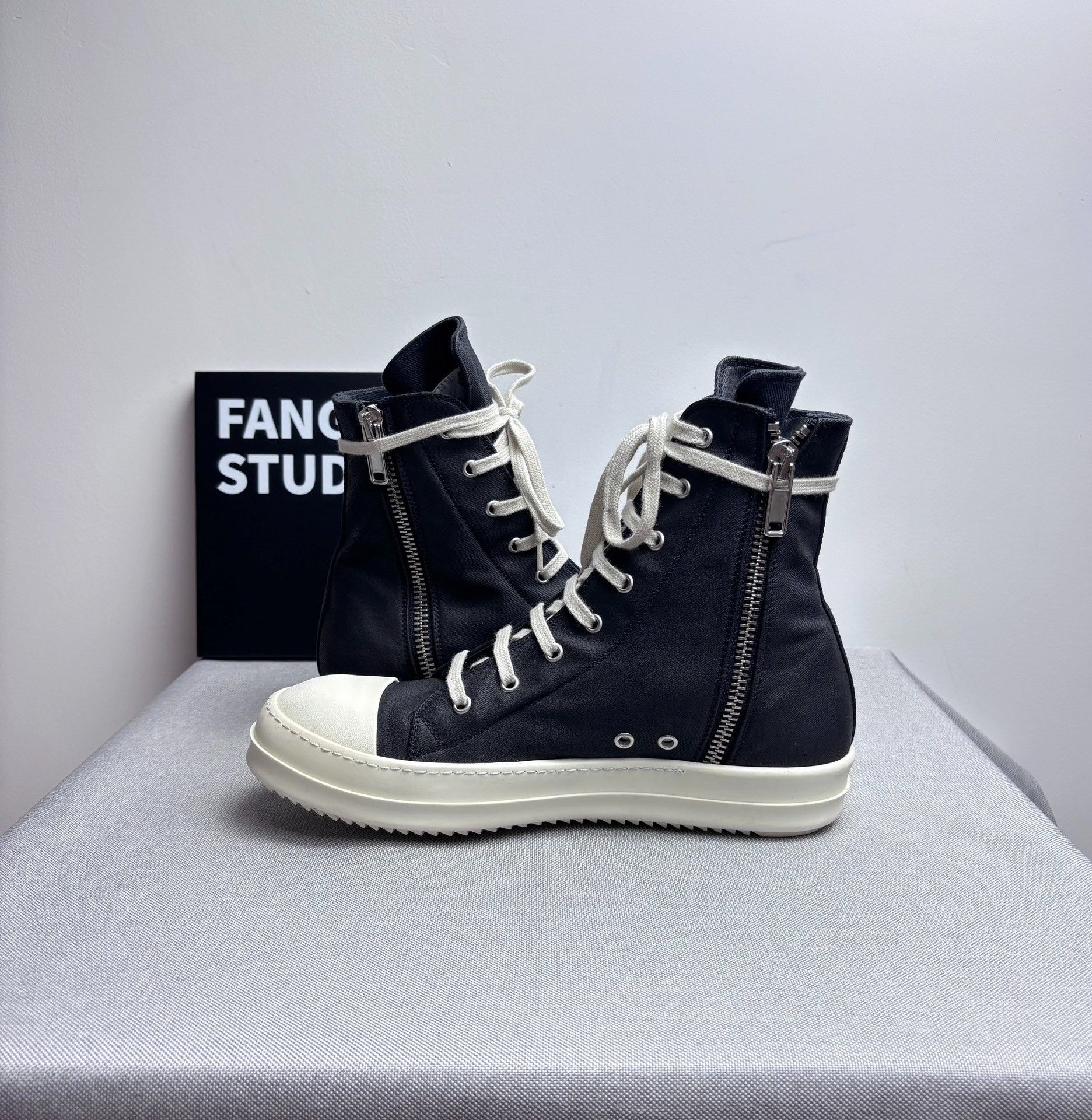 Rick Owens Rick Owens Hitop Sneakers 9.5 Men Size US 9.5 / EU 42-43 - 6 Thumbnail