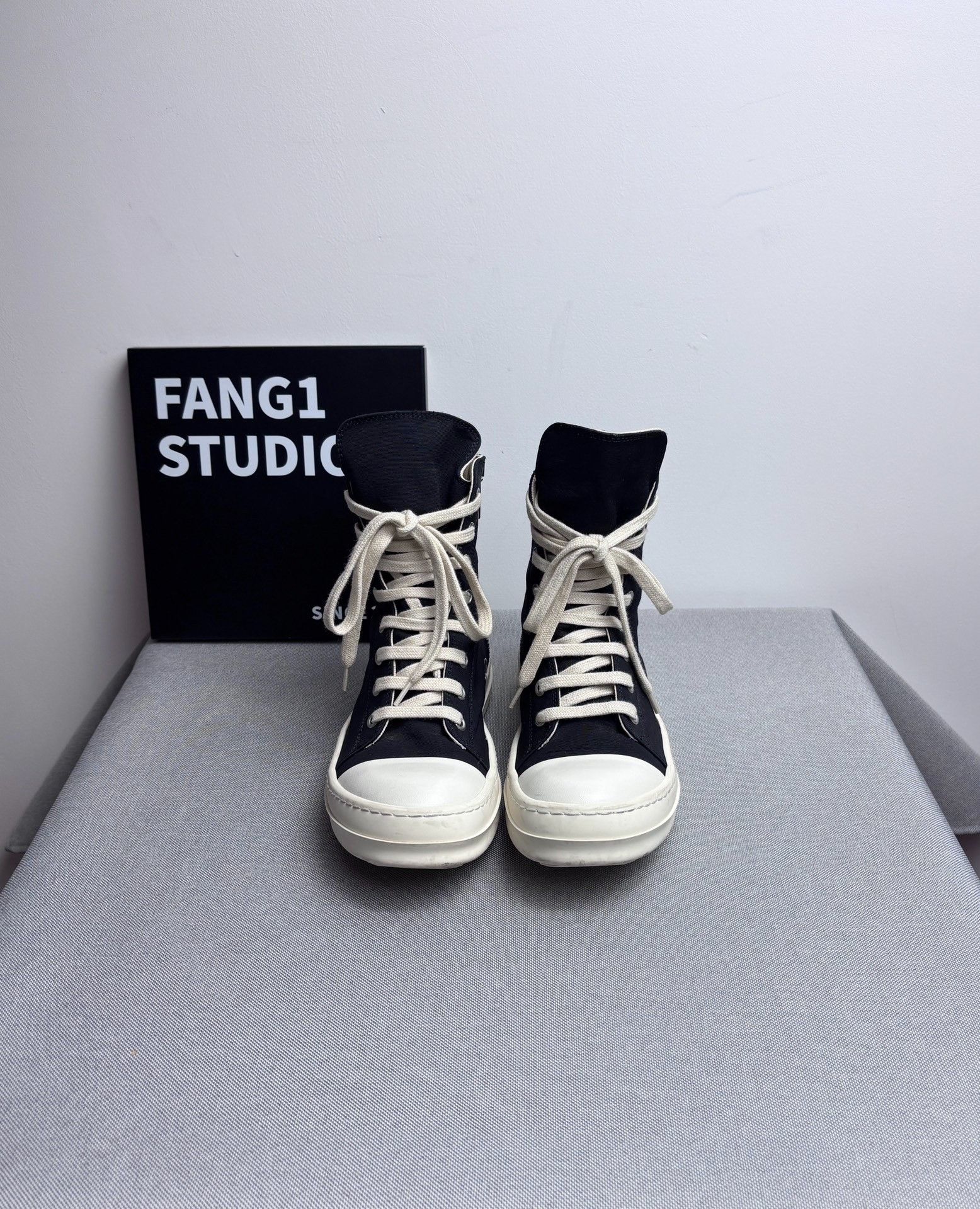 Rick Owens Rick Owens Hitop Sneakers us_6 Women Size US 6 / IT 36 - 2 Thumbnail