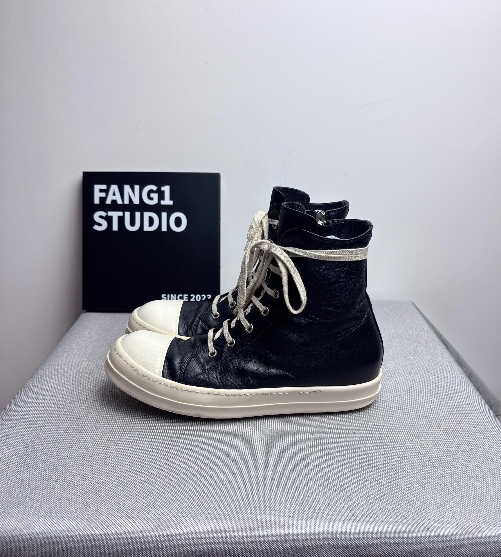 Rick Owens Rick Owens Leather Hitop Sneakers 9 Men Size US 9 / EU 42 - 4 Thumbnail