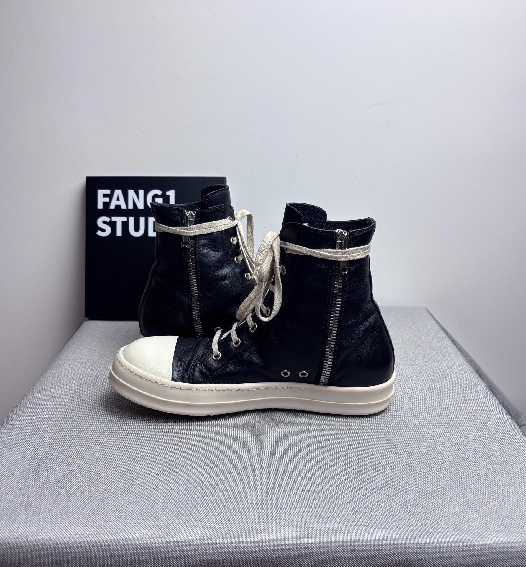 Rick Owens Rick Owens Leather Hitop Sneakers 9 Men Size US 9 / EU 42 - 6 Thumbnail
