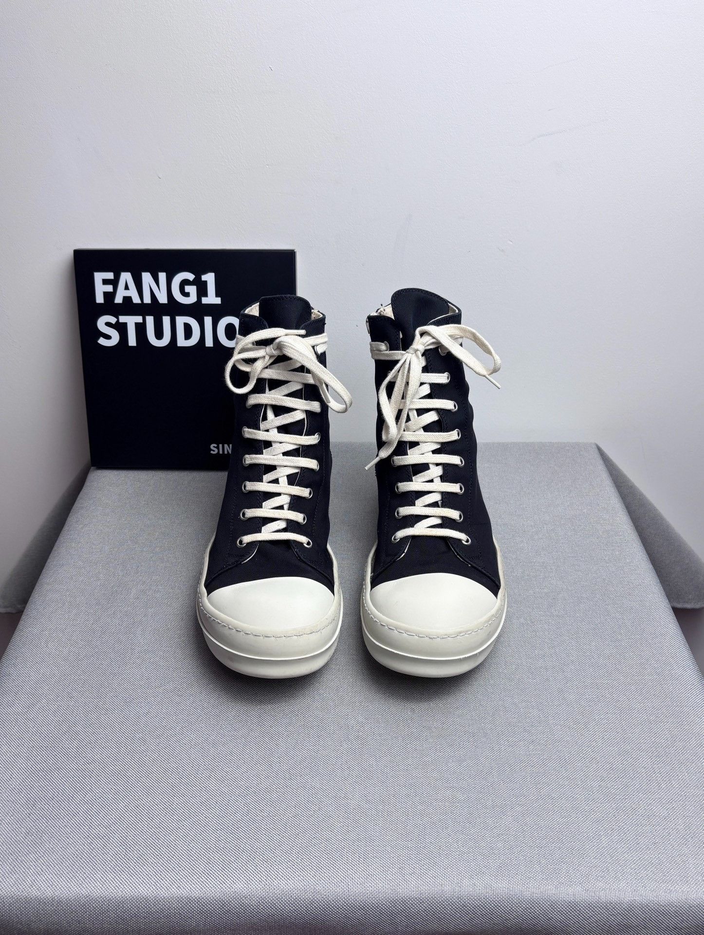 Rick Owens Rick Owens Hitop Sneakers 9 Men Size US 9 / EU 42 - 2 Thumbnail