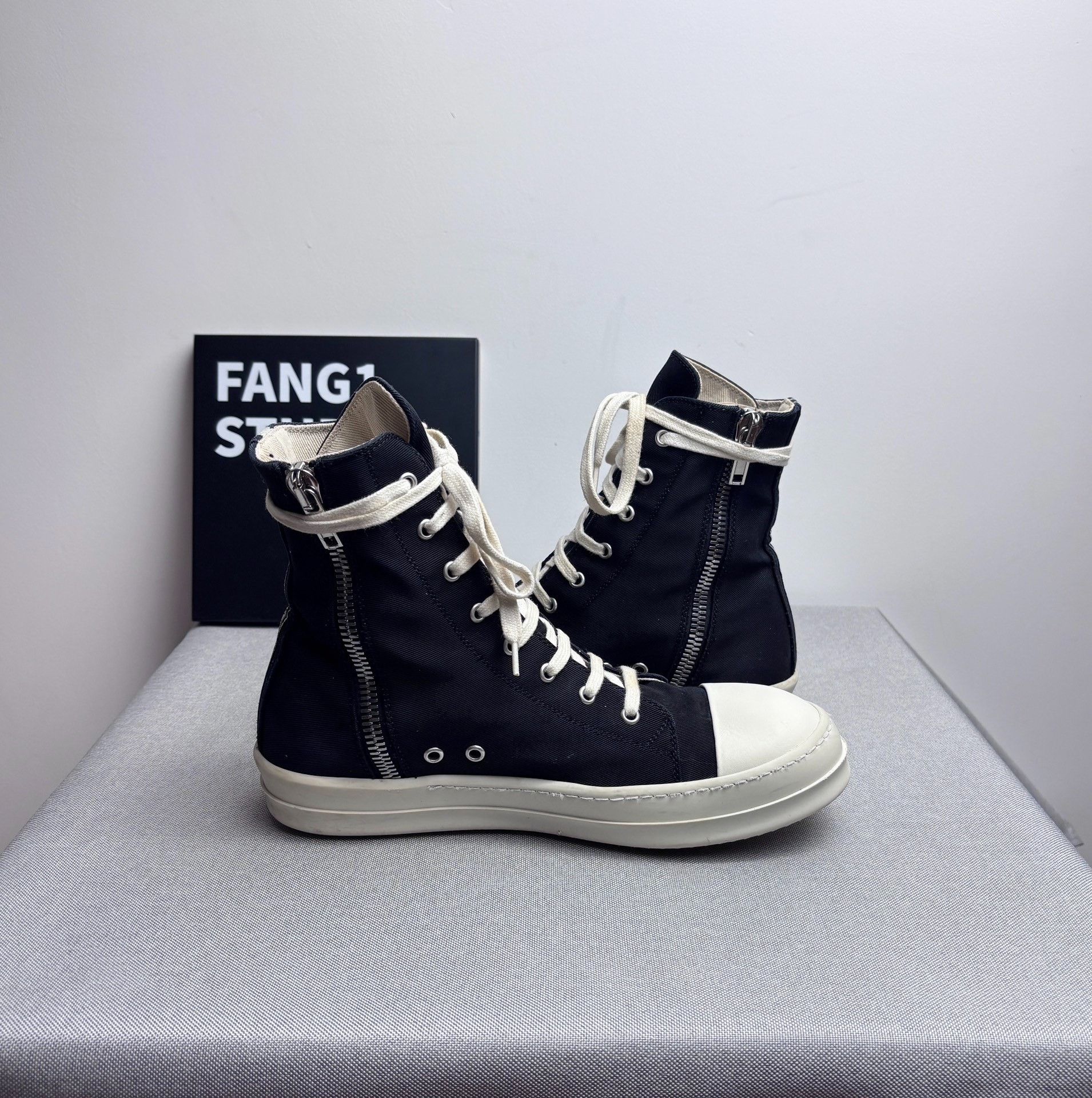 Rick Owens Rick Owens Hitop Sneakers 9 Men Size US 9 / EU 42 - 5 Thumbnail