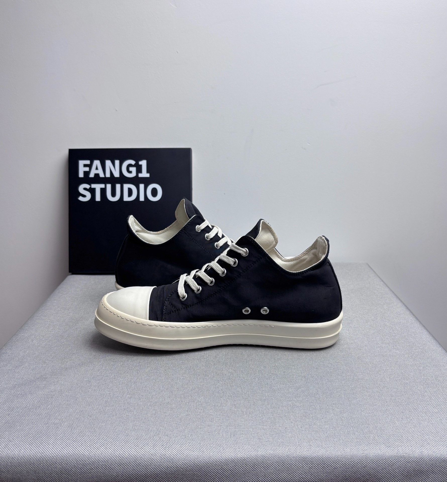 Rick Owens Rick Owens Lowtop Sneakers 8.5 Men Size US 8.5 / EU 41-42 - 6 Thumbnail