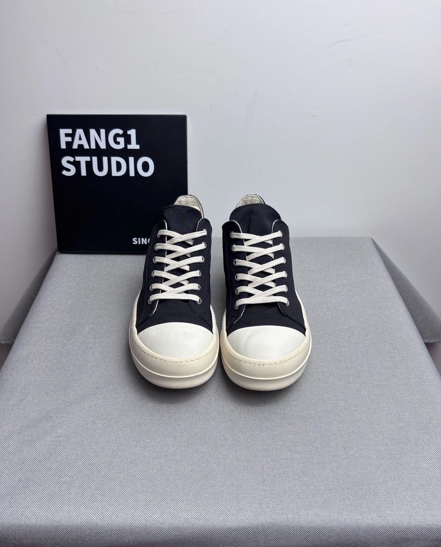 Rick Owens Rick Owens Lowtop Sneakers 8.5 Men Size US 8.5 / EU 41-42 - 2 Thumbnail
