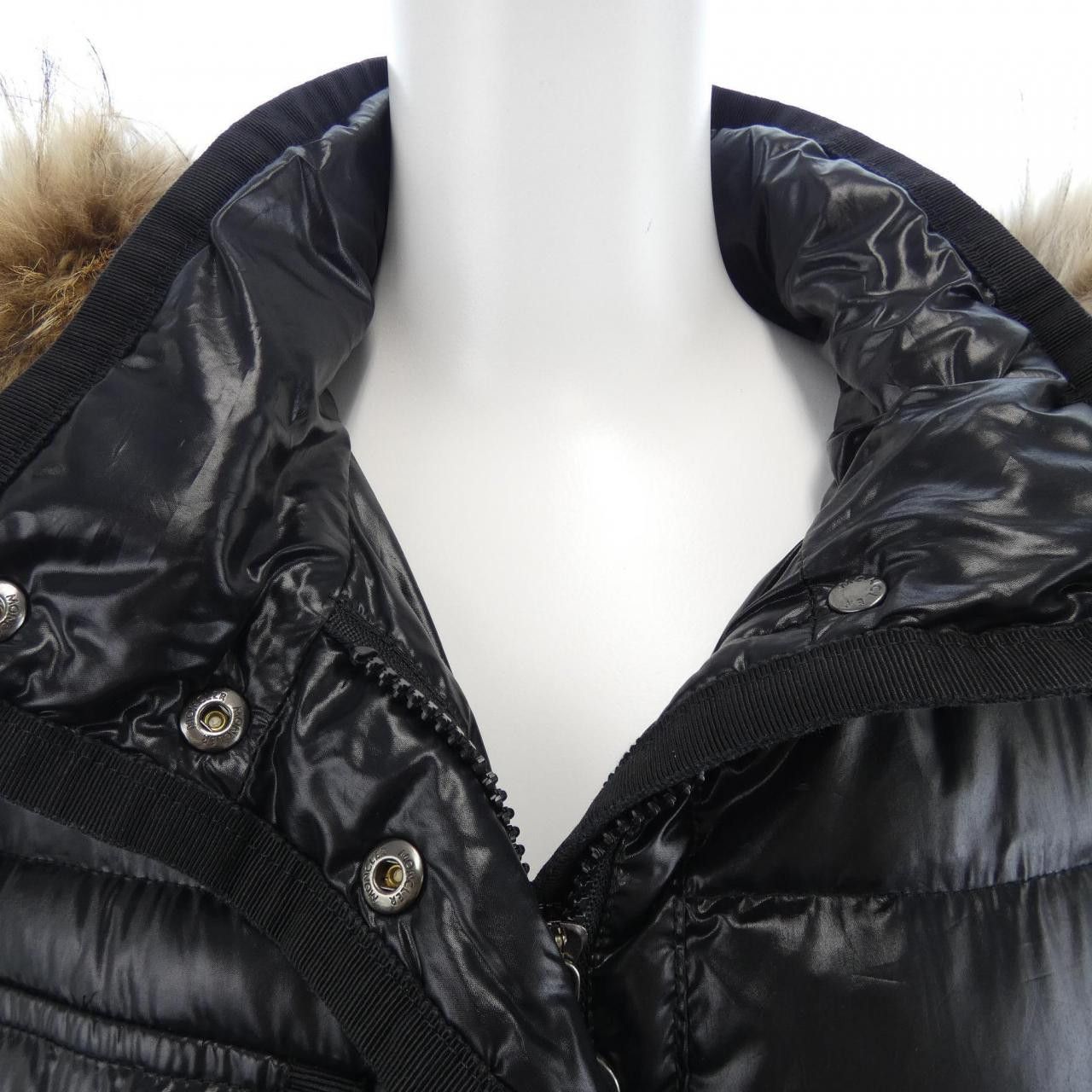 Moncler Moncler Moncler HERMIFUR Down Coat Textile Outerwear HERMIFUR DUTY FREE for USA Size ONE SIZE - 6 Thumbnail