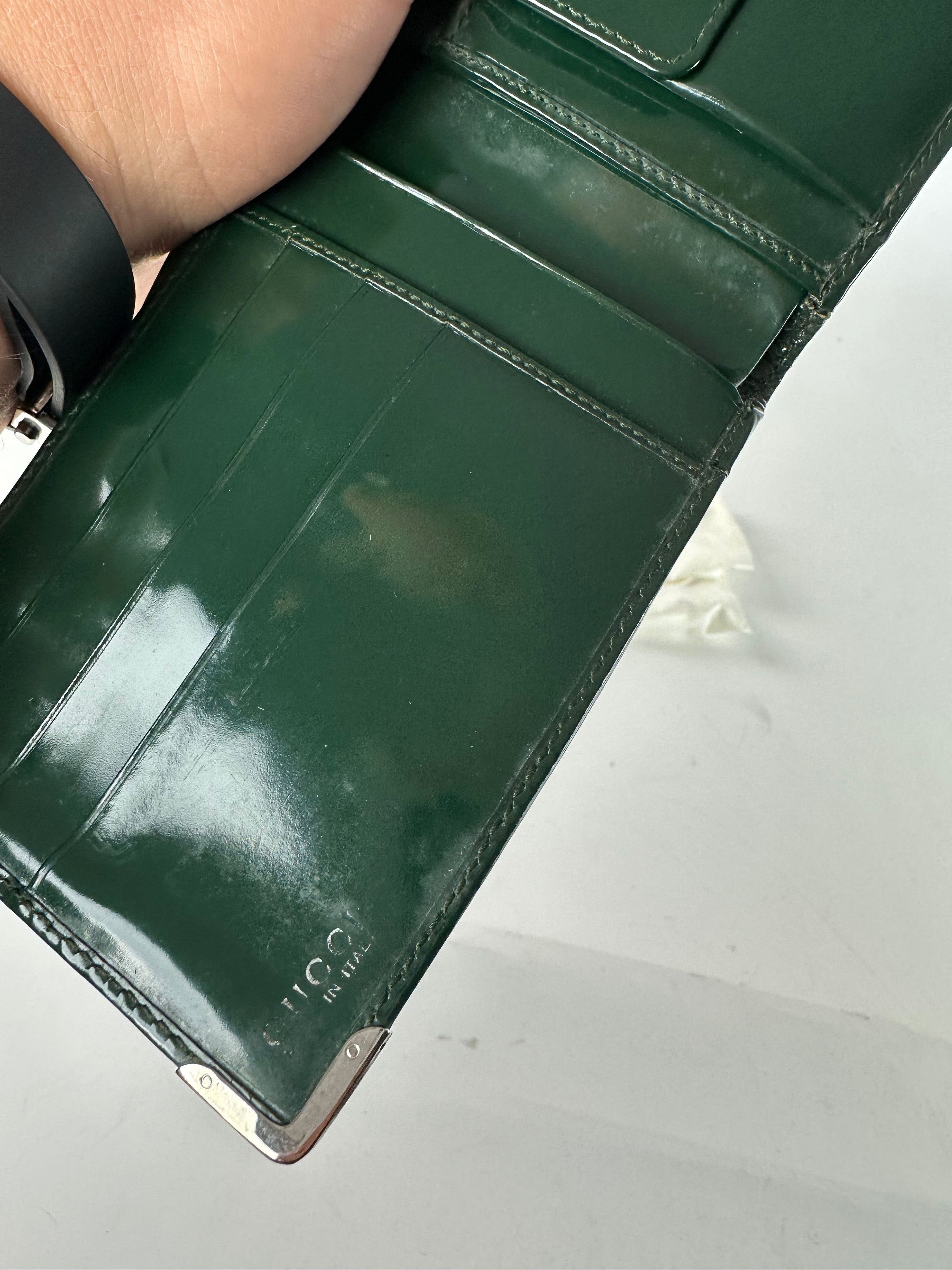 Gucci Vintage Flapable Patent Leather Wallet Green Size ONE SIZE - 5 Thumbnail