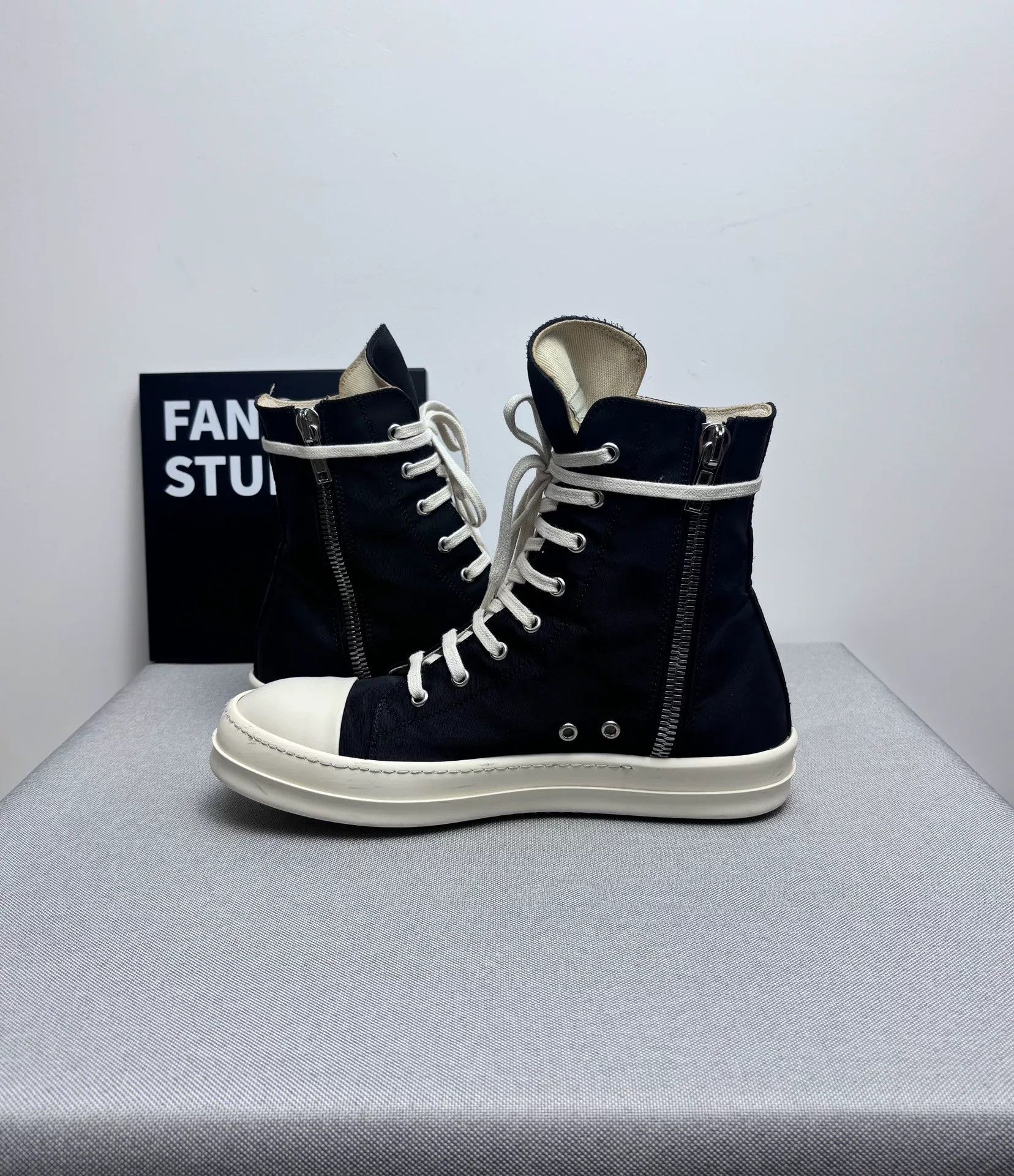 Rick Owens Rick Owens Hitop Sneakers 8.5 Men Size US 8.5 / EU 41-42 - 6 Thumbnail