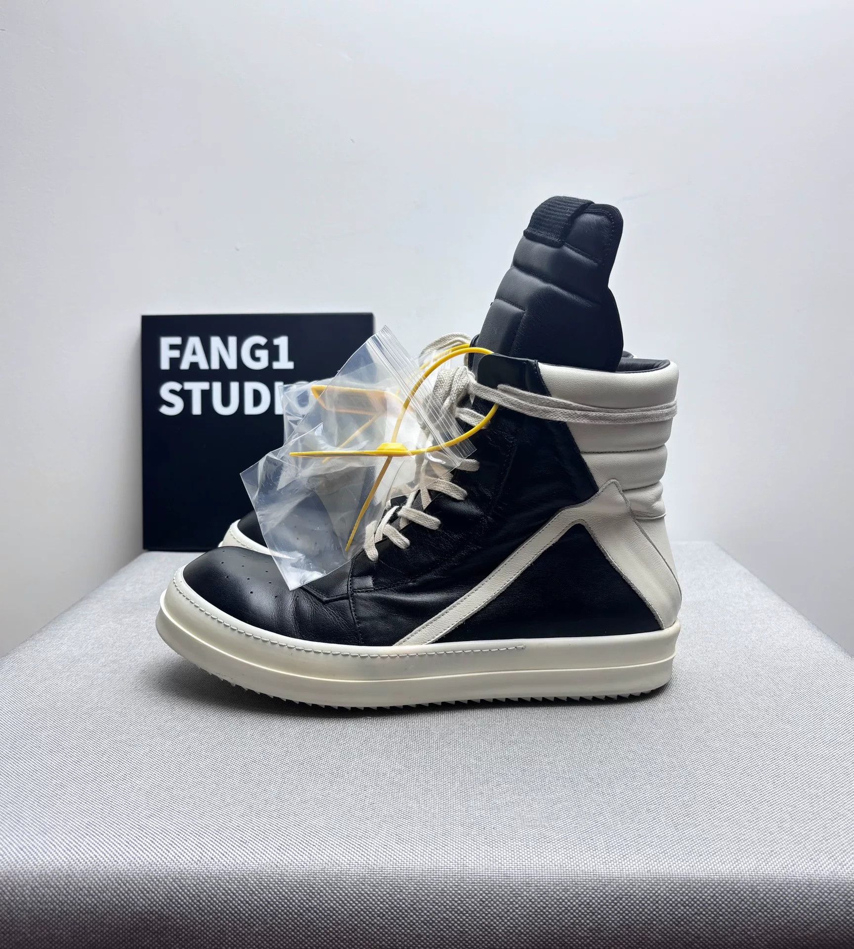 Rick Owens Rick Owens Leather Black Hitop Sneakers 8.5 Men Size US 8.5 / EU 41-42 - 4 Thumbnail