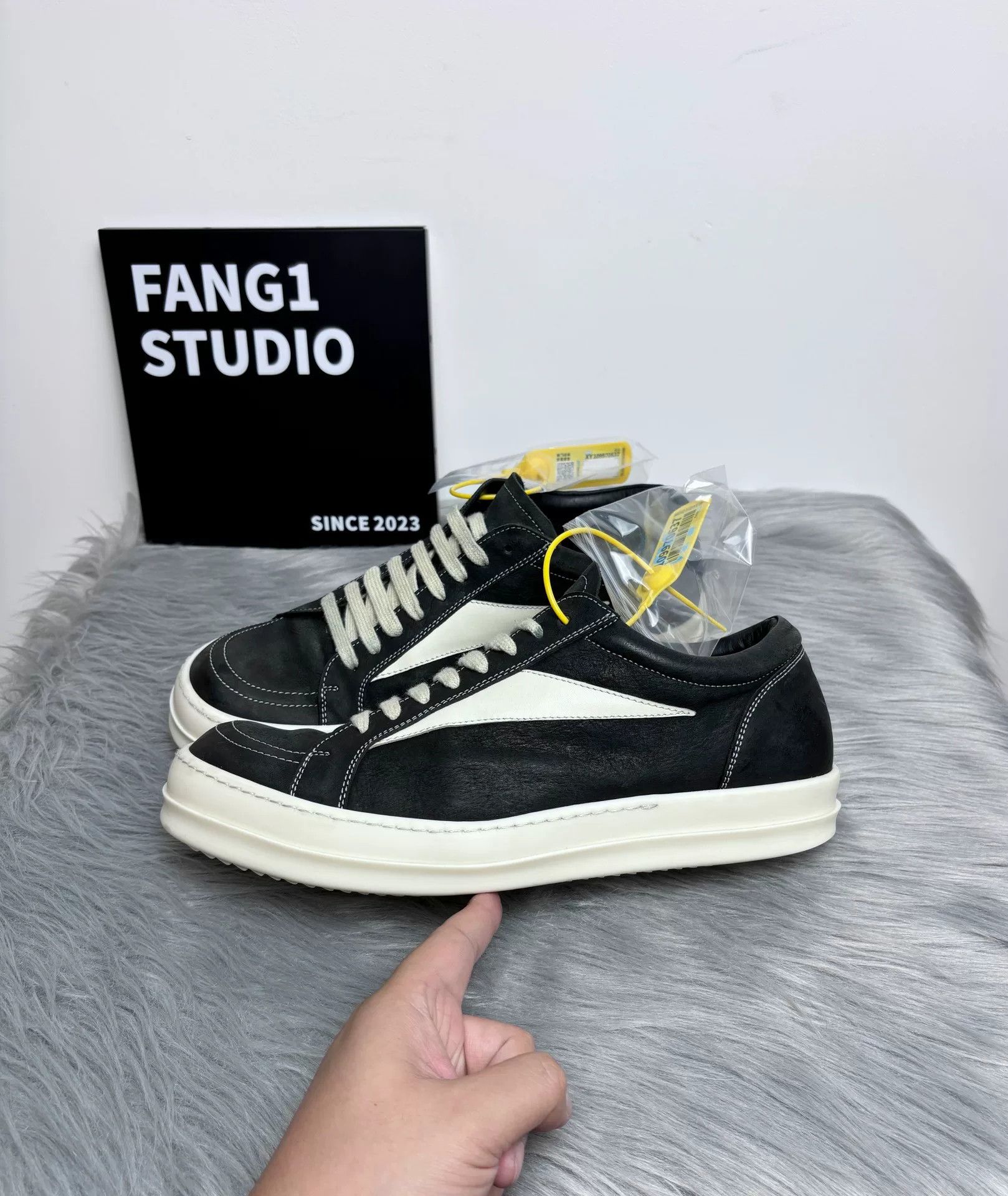 Rick Owens Rick Owens Leather Lowtop Sneakers 10 Men Size US 10 / EU 43 - 4 Thumbnail