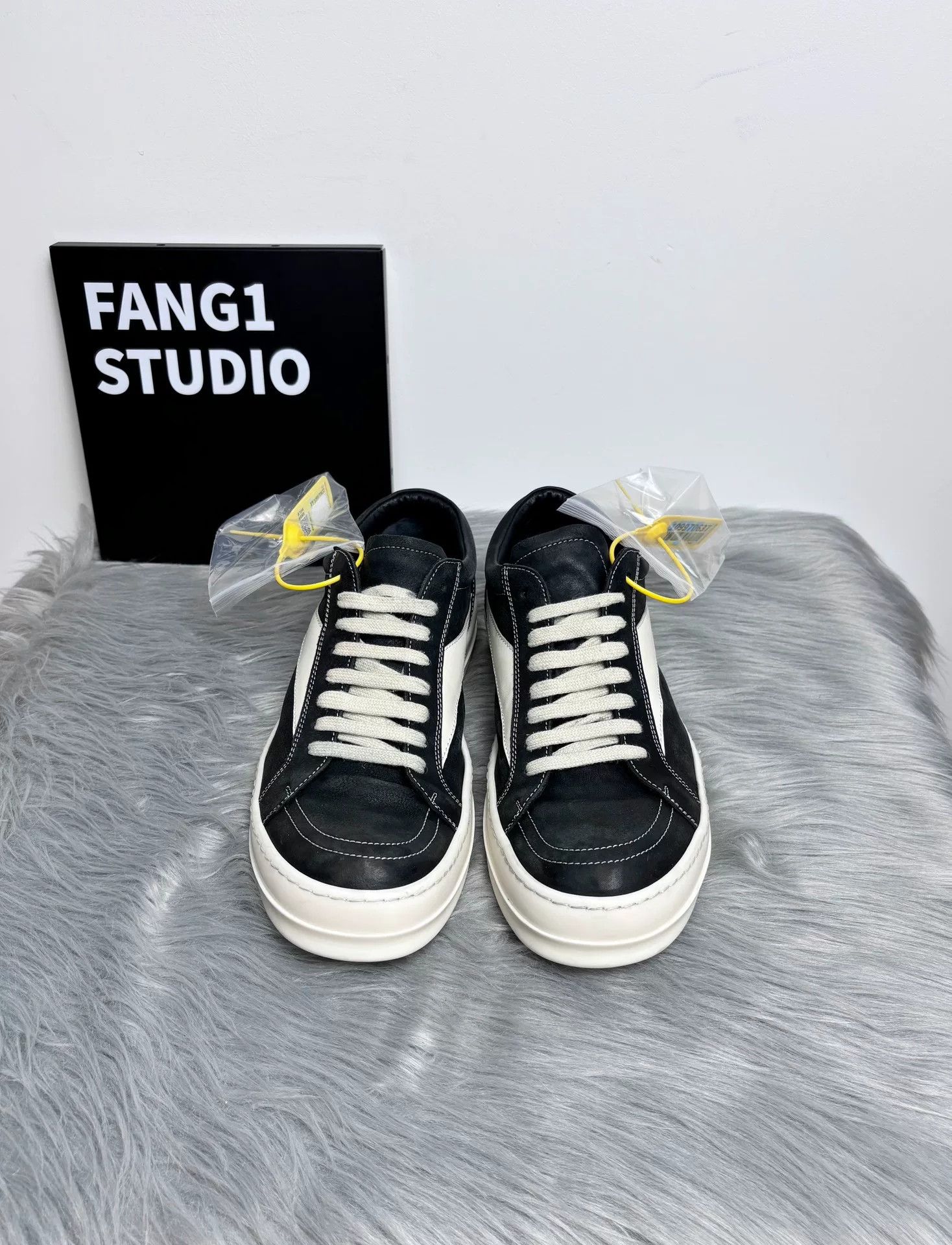 Rick Owens Rick Owens Leather Lowtop Sneakers 10 Men Size US 10 / EU 43 - 2 Thumbnail