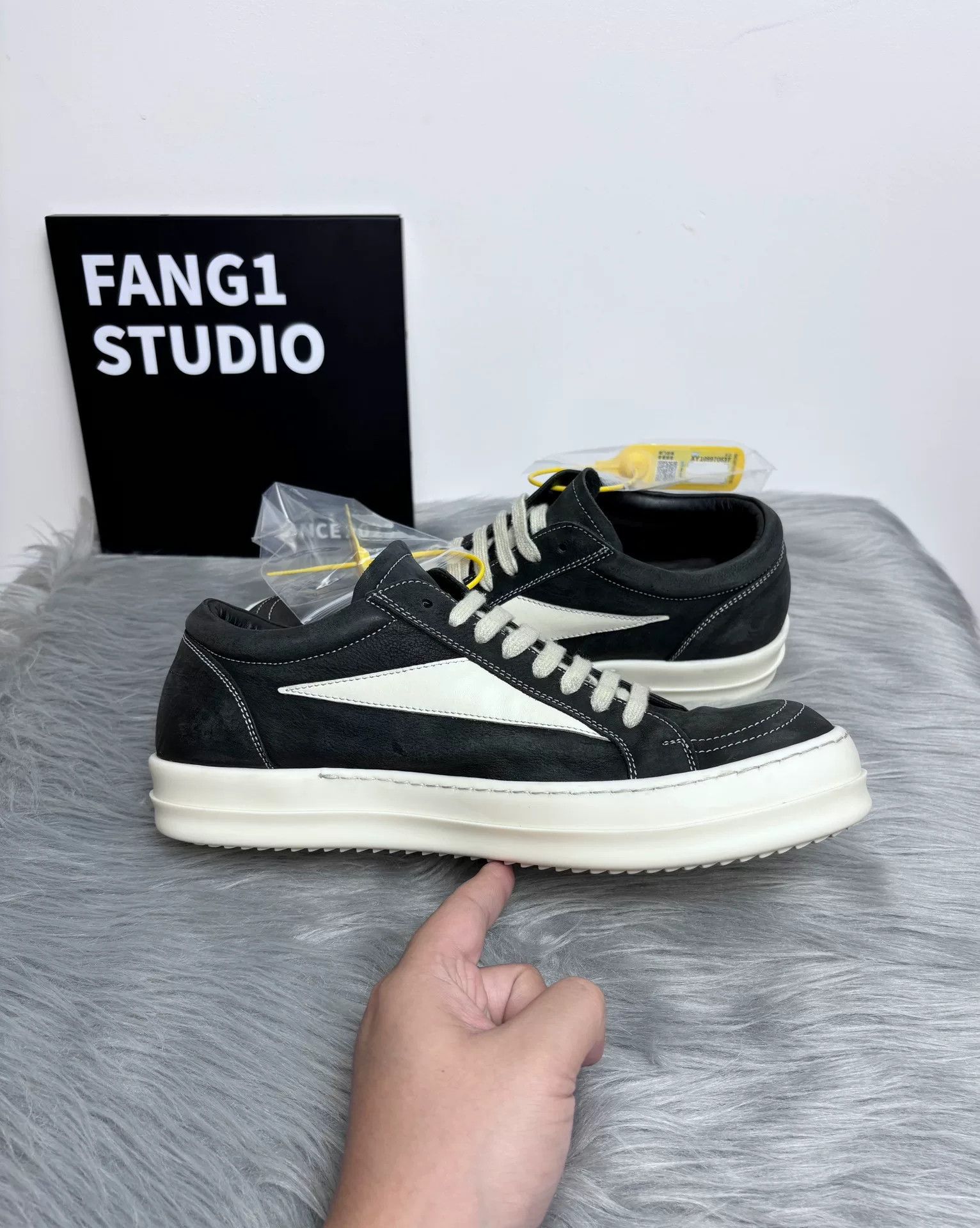 Rick Owens Rick Owens Leather Lowtop Sneakers 10 Men Size US 10 / EU 43 - 5 Thumbnail