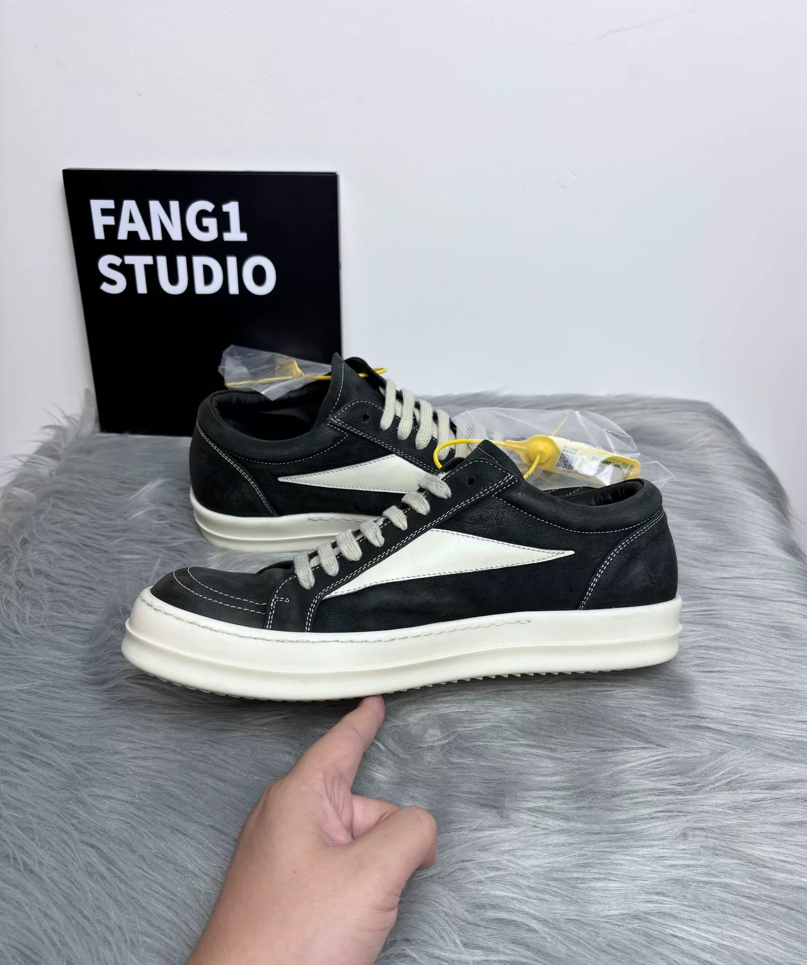 Rick Owens Rick Owens Leather Lowtop Sneakers 10 Men Size US 10 / EU 43 - 6 Thumbnail