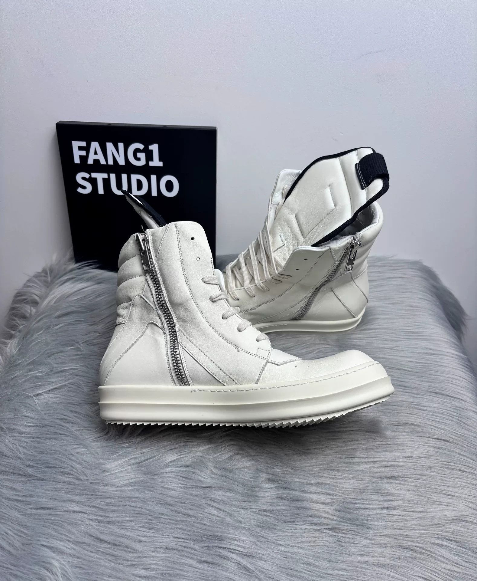 Rick Owens Rick Owens Leather White Hitop Sneakers 8.5 Men Size US 8.5 / EU 41-42 - 5 Thumbnail