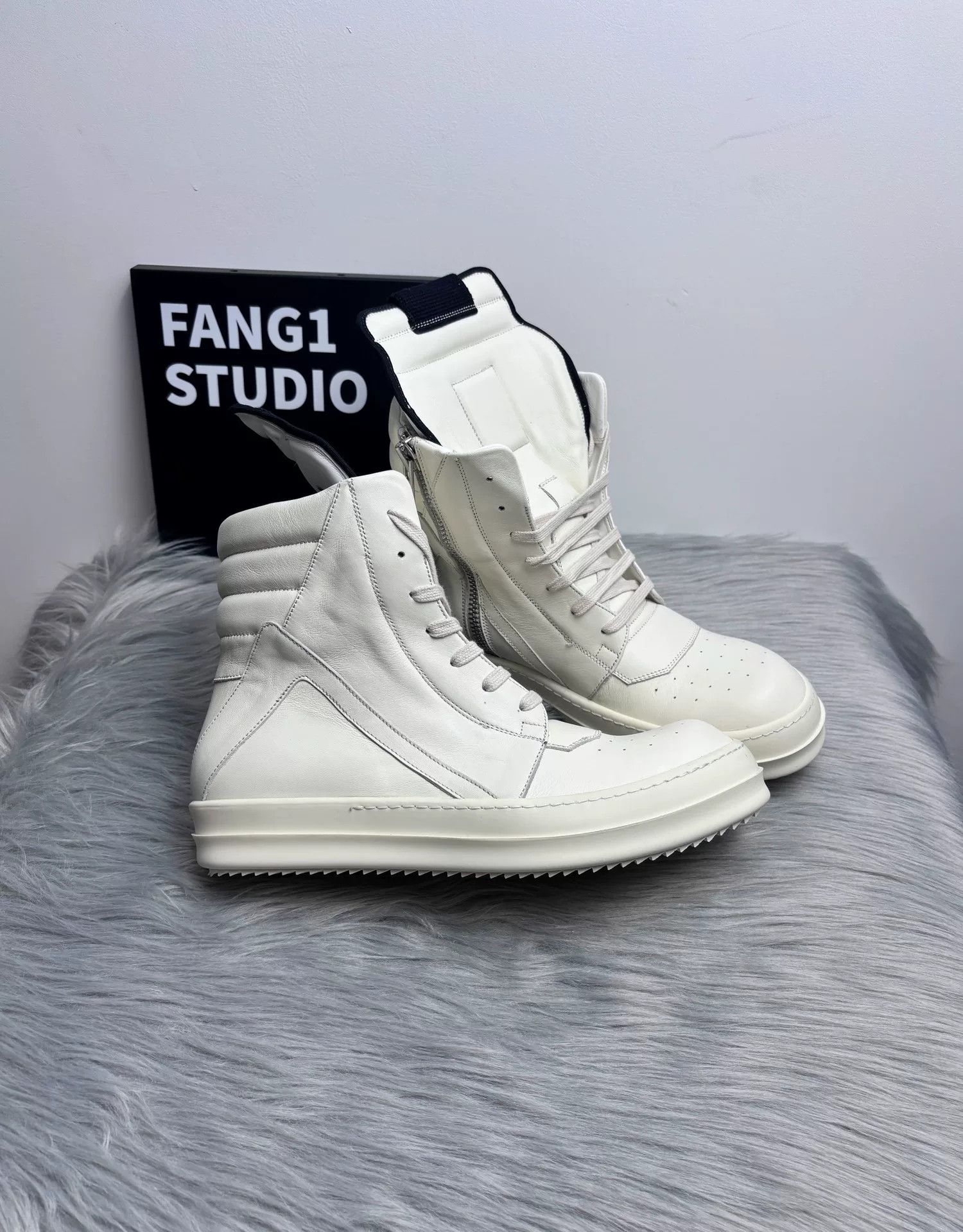 Rick Owens Rick Owens Leather White Hitop Sneakers 8.5 Men Size US 8.5 / EU 41-42 - 3 Thumbnail