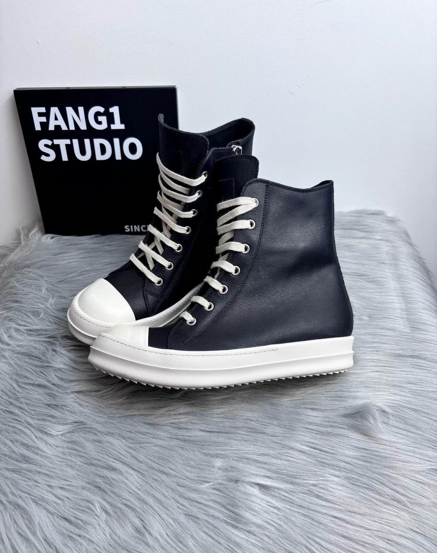Rick Owens Rick Owens Leather Black Hitop Sneakers us_7-5 Women Size US 7.5 / IT 37.5 - 4 Thumbnail