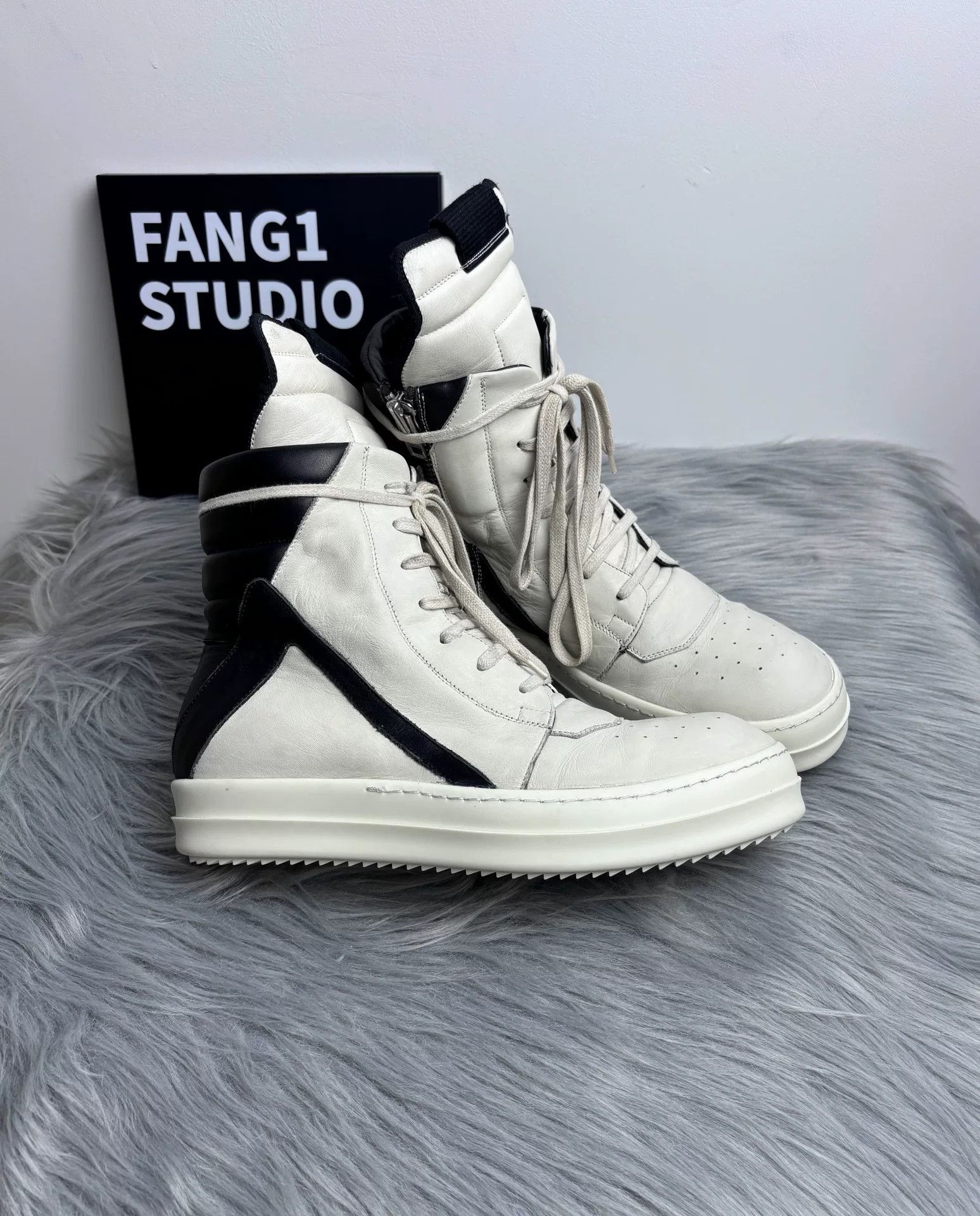 Rick Owens Rick Owens Leather White Hitop Sneakers 7.5 Men Size US 7.5 / EU 40-41 - 3 Thumbnail