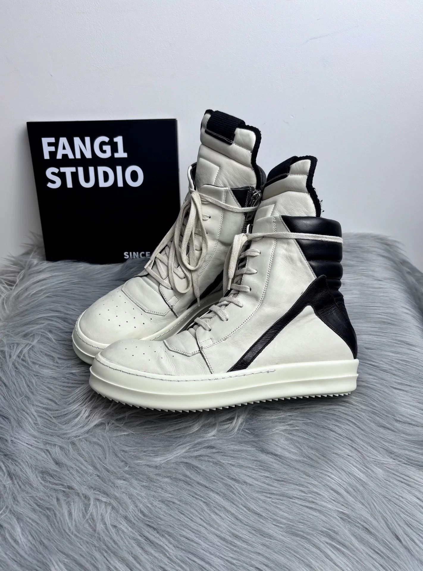 Rick Owens Rick Owens Leather White Hitop Sneakers 7.5 Men Size US 7.5 / EU 40-41 - 4 Thumbnail