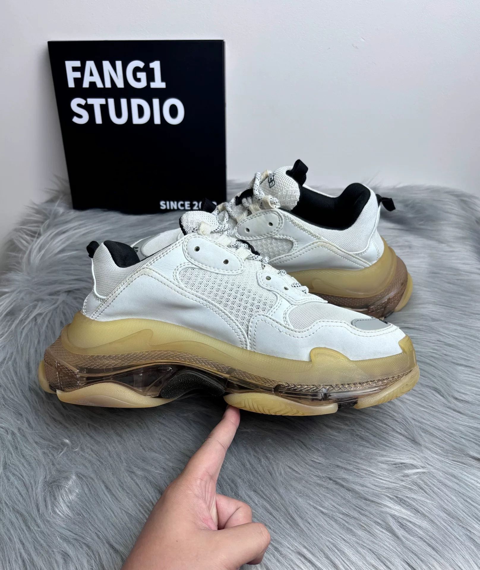 Balenciaga Balenciaga White Lowtop Sneakers 7.5 Men Size US 7.5 / EU 40-41 - 5 Thumbnail