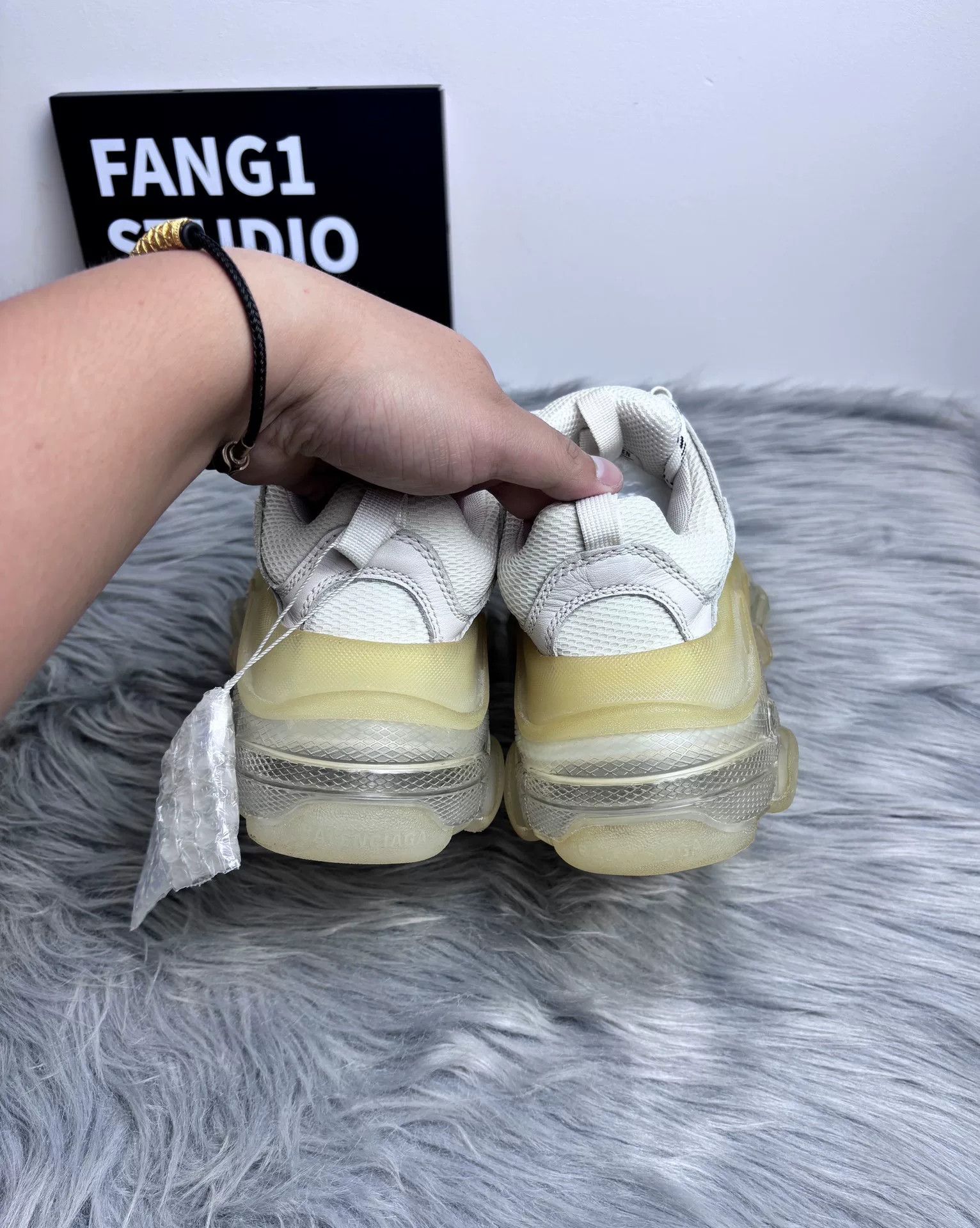 Balenciaga Balenciaga Clear White Lowtop Sneakers us_6 Women Size US 6 / IT 36 - 7 Thumbnail