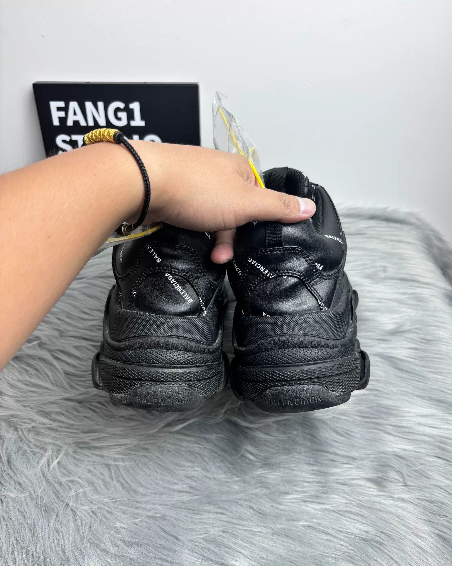 Balenciaga Balenciaga Retro Black Lowtop Sneakers 10.5 Men Size US 10.5 / EU 43-44 - 7 Thumbnail