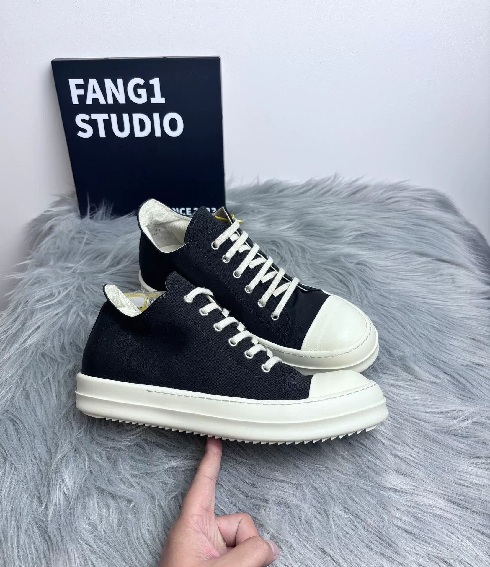 Rick Owens Rick Owens Lowtop Sneakers 8.5 Men Size US 8.5 / EU 41-42 - 3 Thumbnail