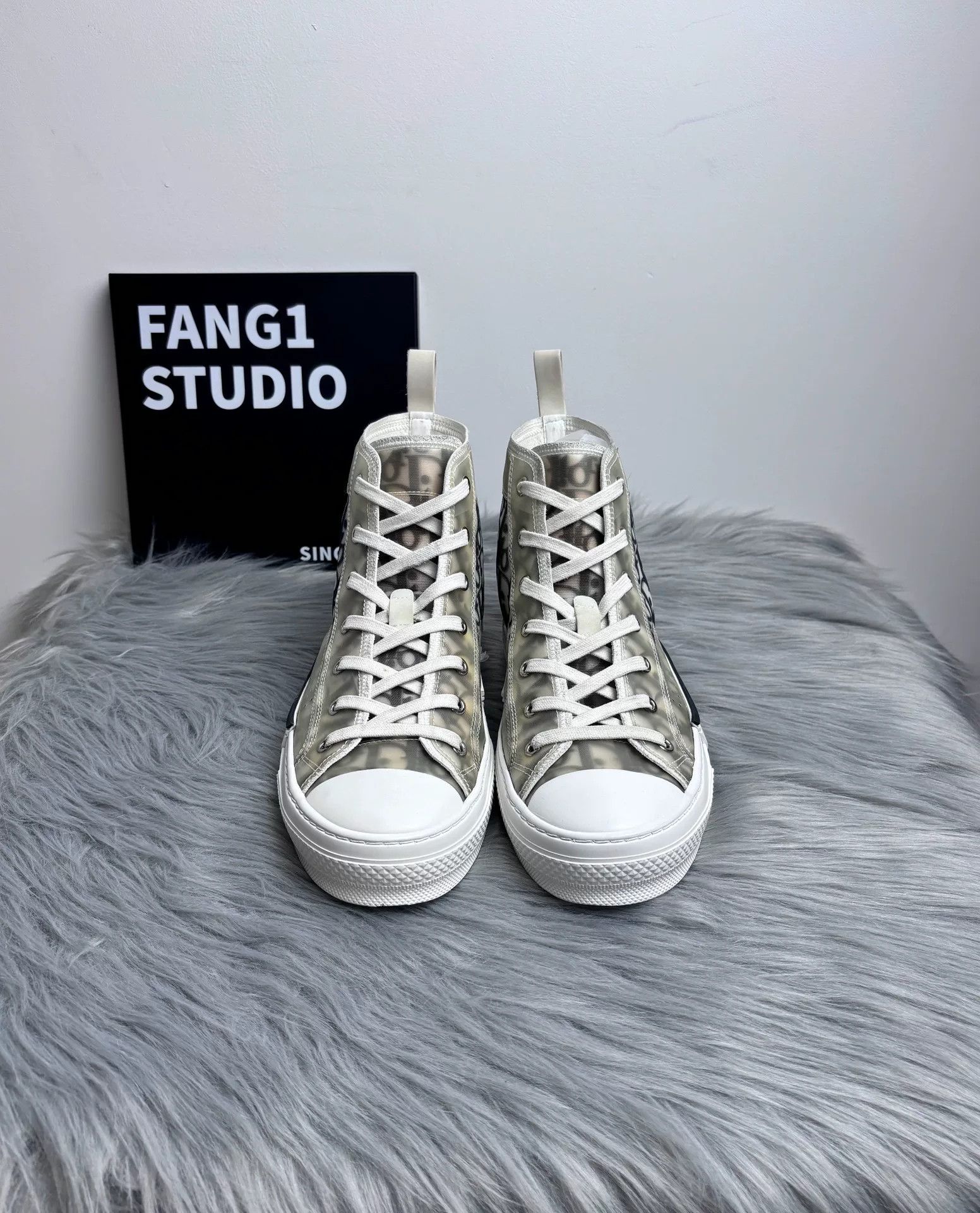Dior Dior Canvas White Lowtop Sneakers 7.5 Men Size US 7.5 / EU 40-41 - 2 Thumbnail