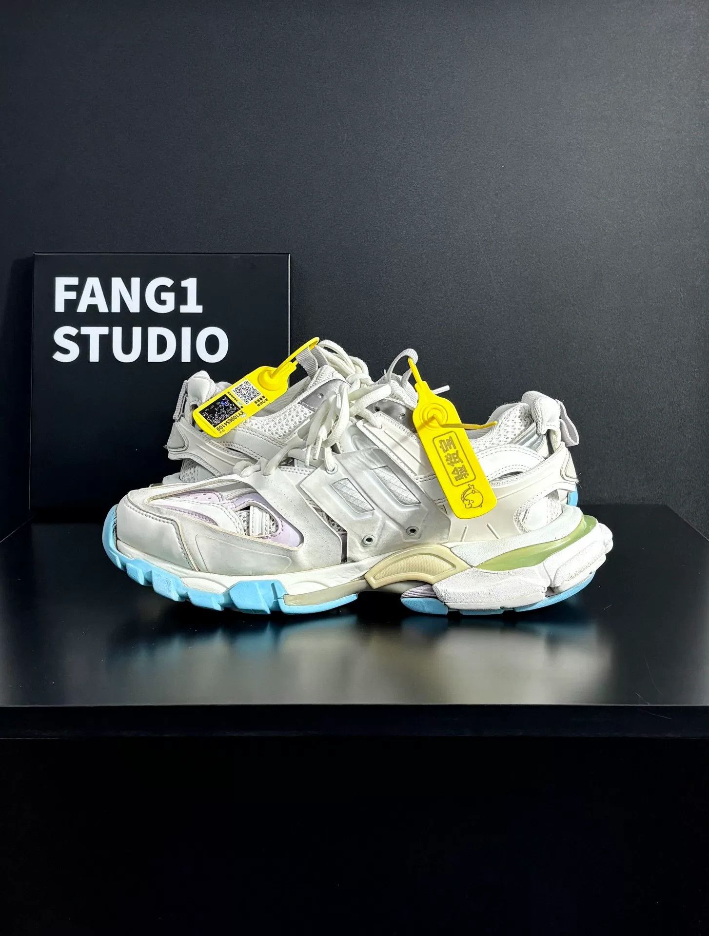Balenciaga Balenciaga Pink Lowtop Sneakers us_8-5 Women Size US 8.5 / IT 38.5 - 6 Thumbnail