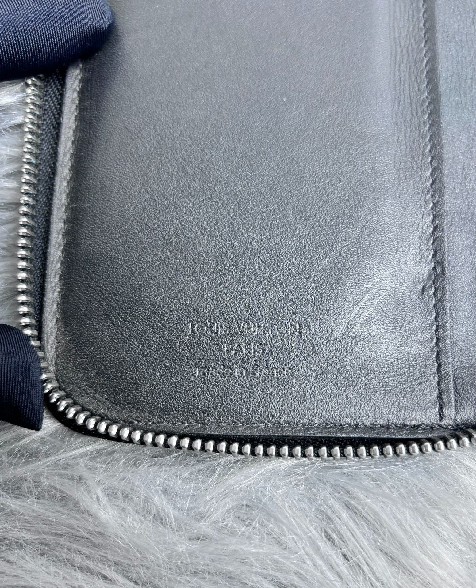 Louis Vuitton Louis Vuitton Leather Black Bag one size Men Size ONE SIZE - 9 Thumbnail