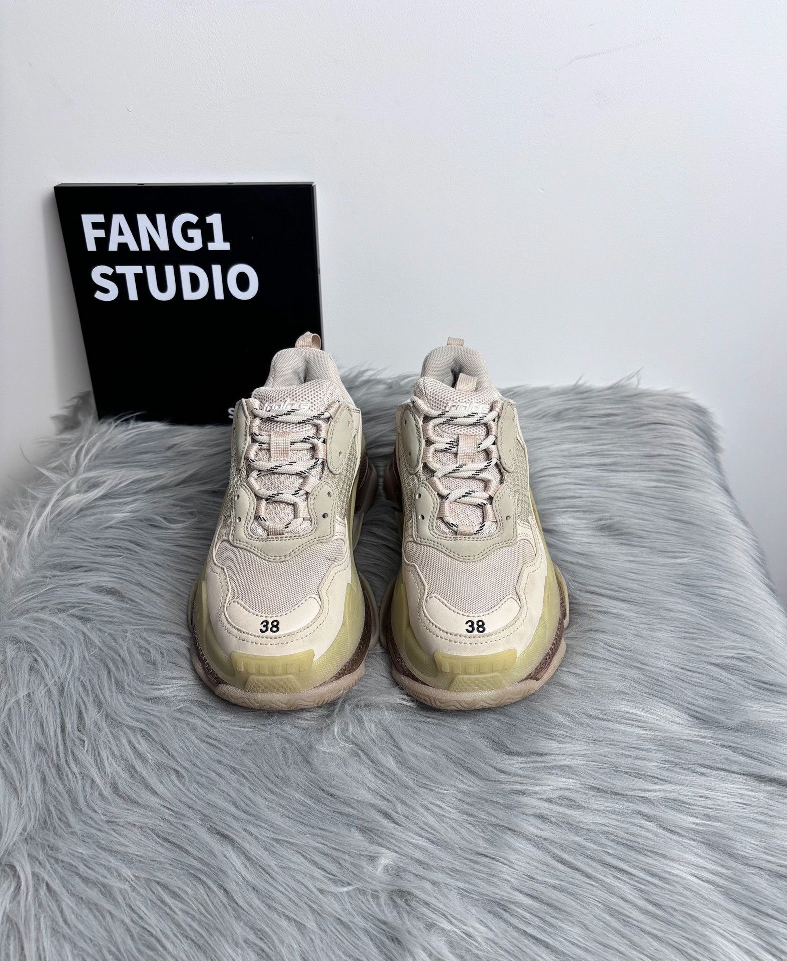 Balenciaga Balenciaga Brown Lowtop Sneakers us_7-5 Women Size US 7.5 / IT 37.5 - 2 Thumbnail