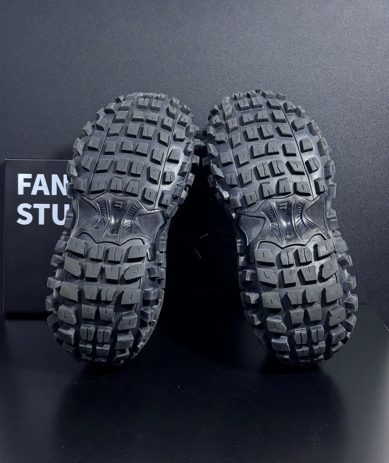 Balenciaga Balenciaga Black Lowtop Sneakers 10 Men Size US 10 / EU 43 - 8 Thumbnail