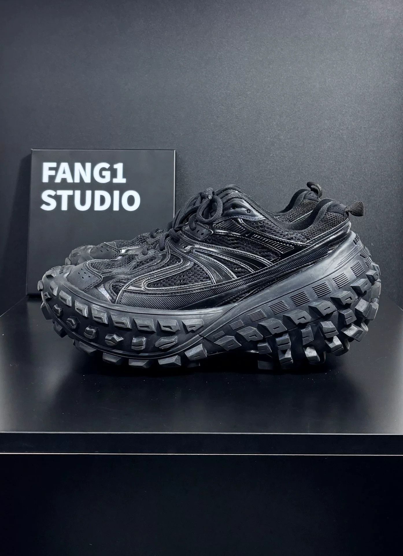 Balenciaga Balenciaga Black Lowtop Sneakers 10 Men Size US 10 / EU 43 - 4 Thumbnail