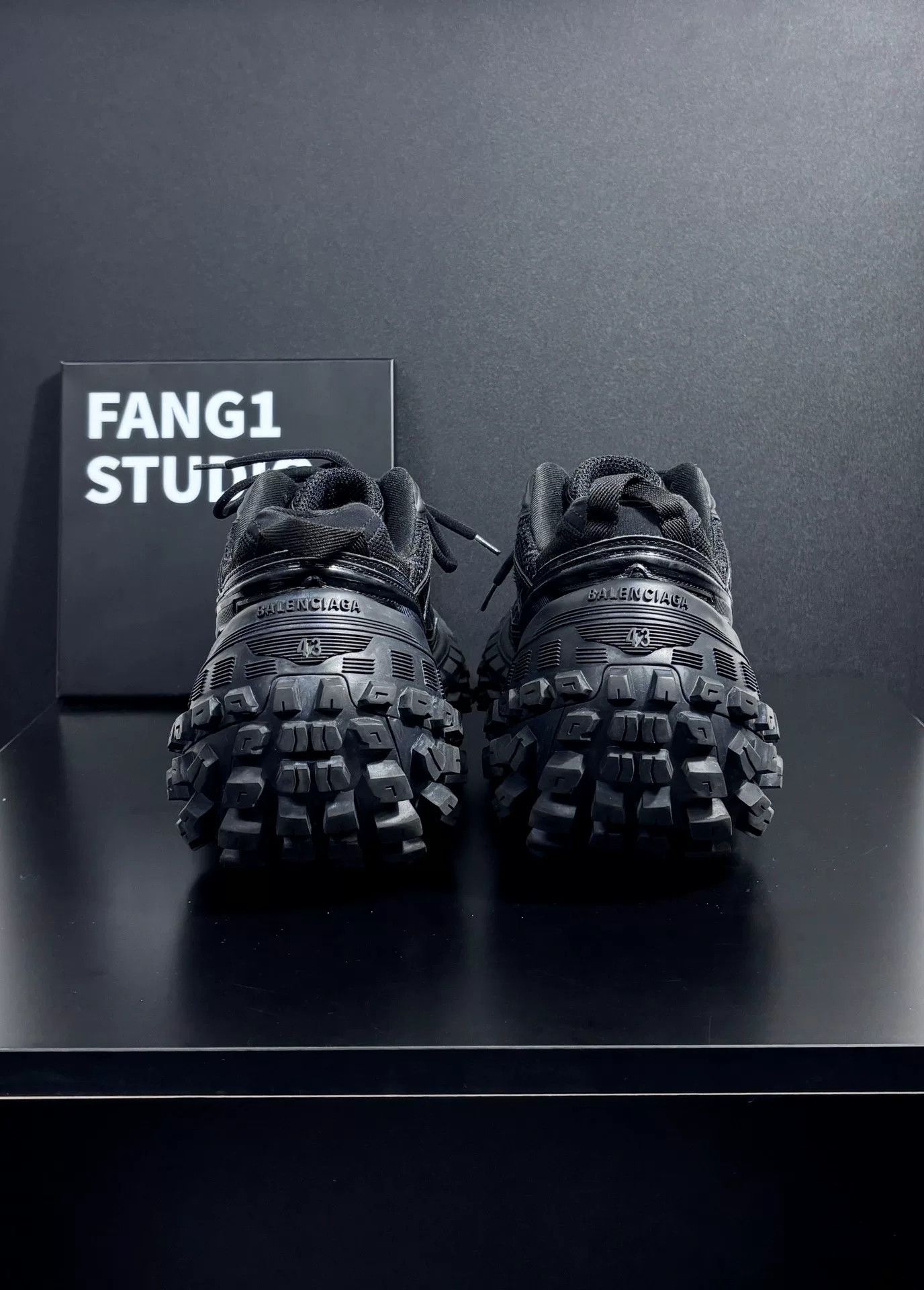 Balenciaga Balenciaga Black Lowtop Sneakers 10 Men Size US 10 / EU 43 - 7 Thumbnail