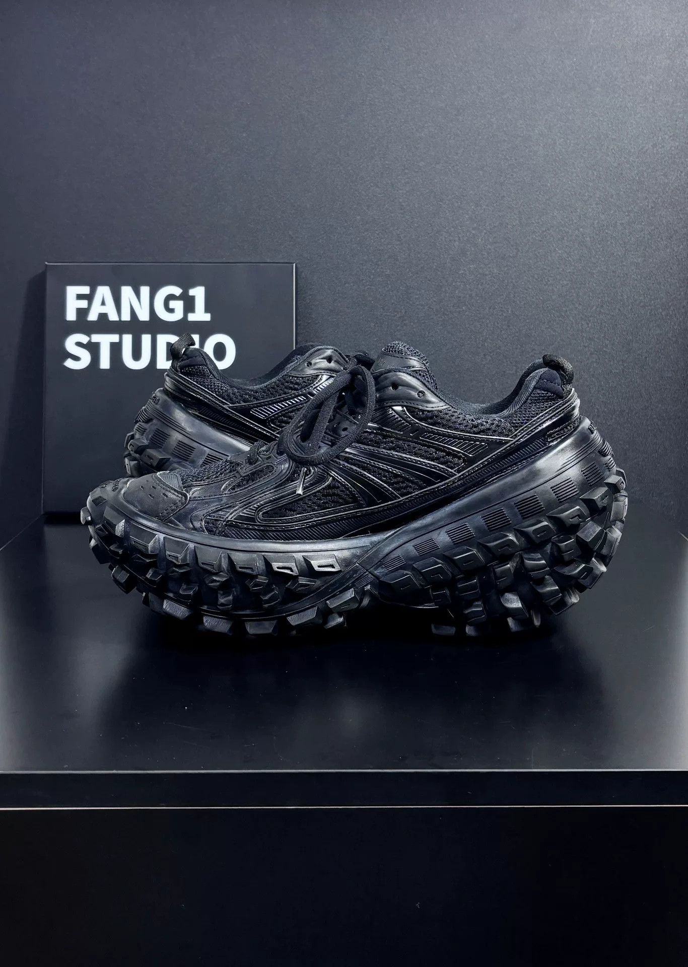 Balenciaga Balenciaga Black Lowtop Sneakers 7.5 Men Size US 7.5 / EU 40-41 - 6 Thumbnail