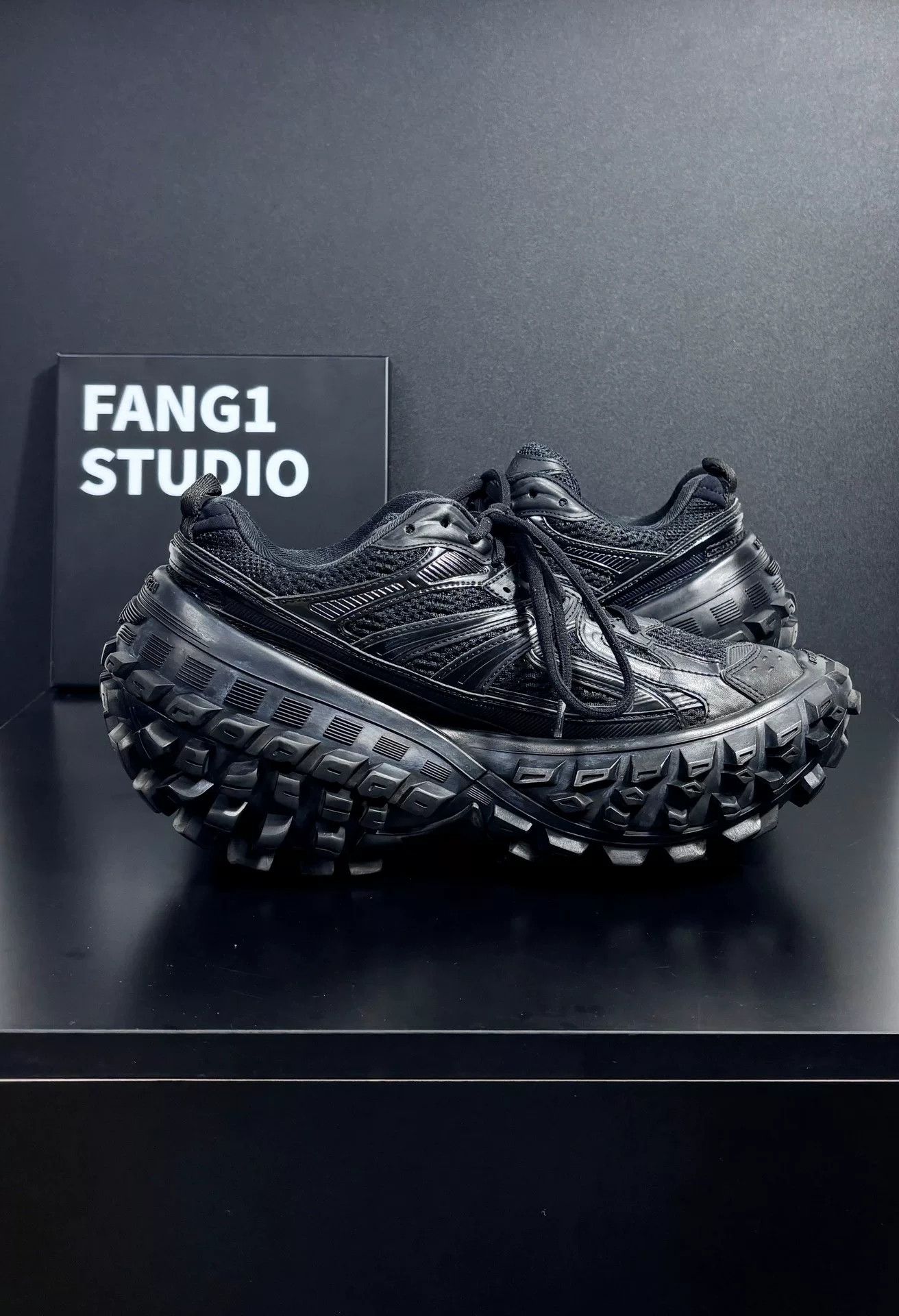 Balenciaga Balenciaga Black Lowtop Sneakers 7.5 Men Size US 7.5 / EU 40-41 - 5 Thumbnail