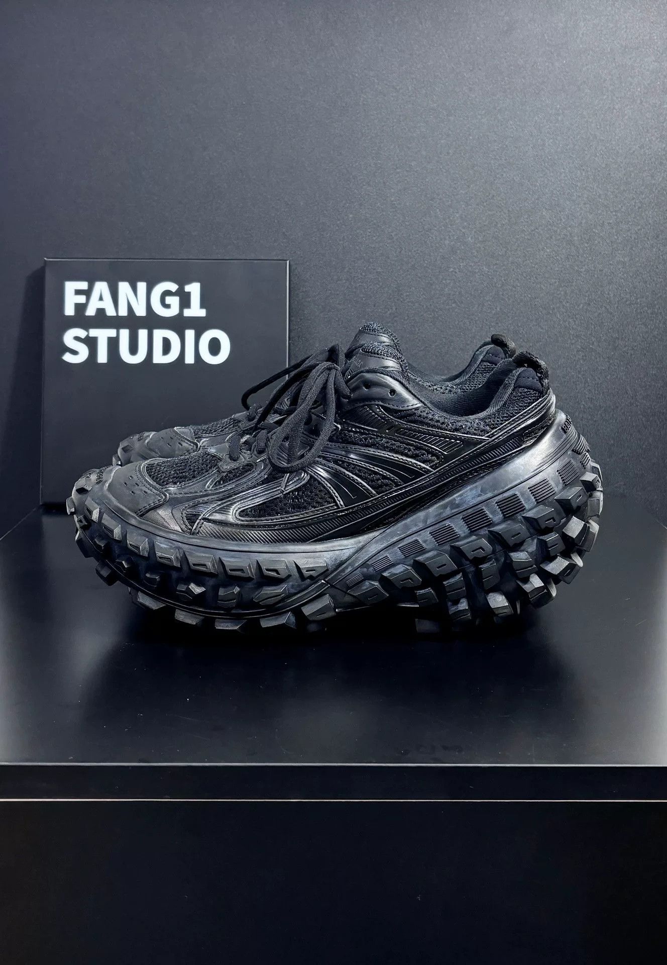 Balenciaga Balenciaga Black Lowtop Sneakers 7.5 Men Size US 7.5 / EU 40-41 - 4 Thumbnail