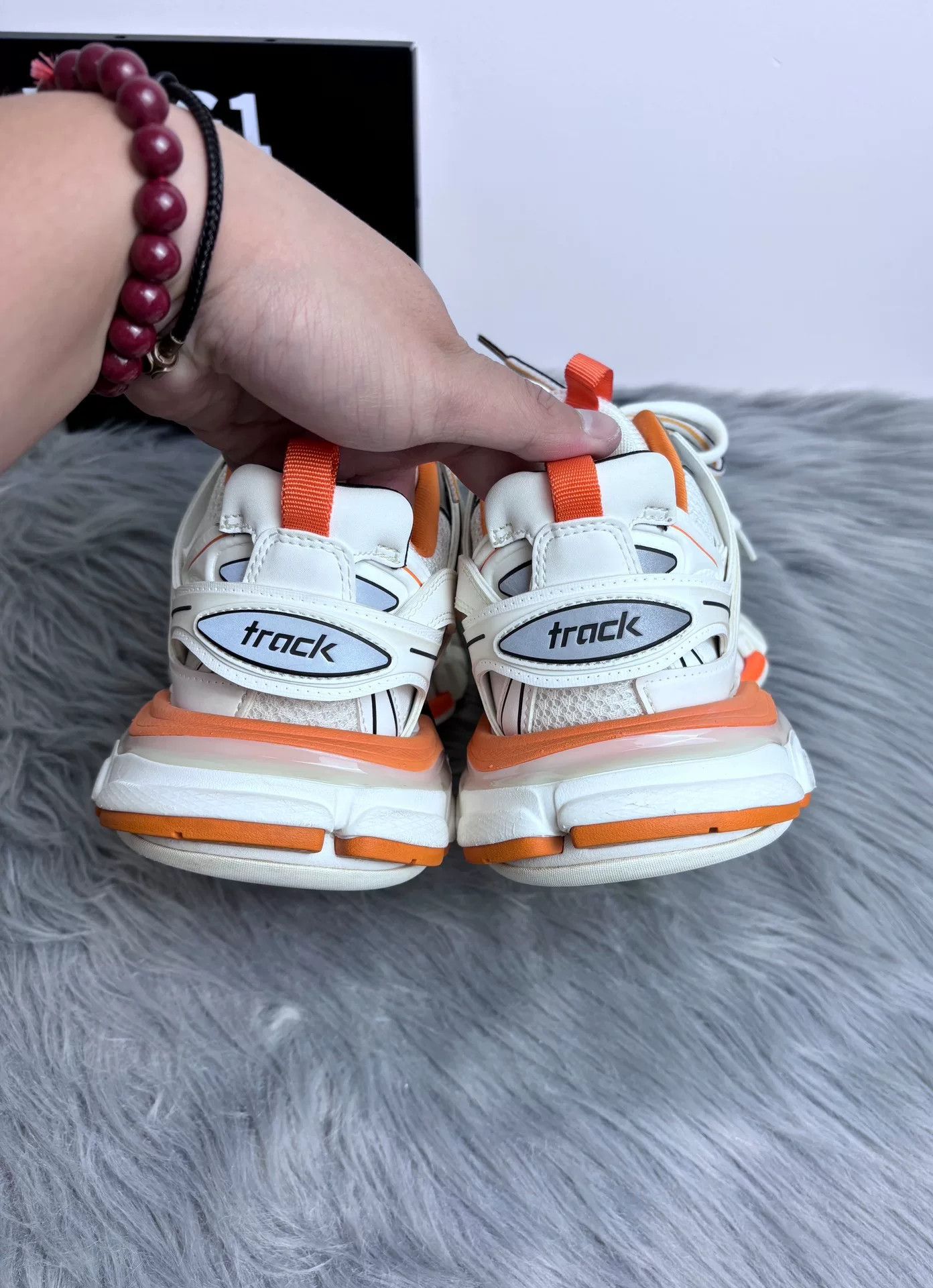 Balenciaga Balenciaga White Lowtop Sneakers us_7-5 Women Size US 7.5 / IT 37.5 - 7 Thumbnail