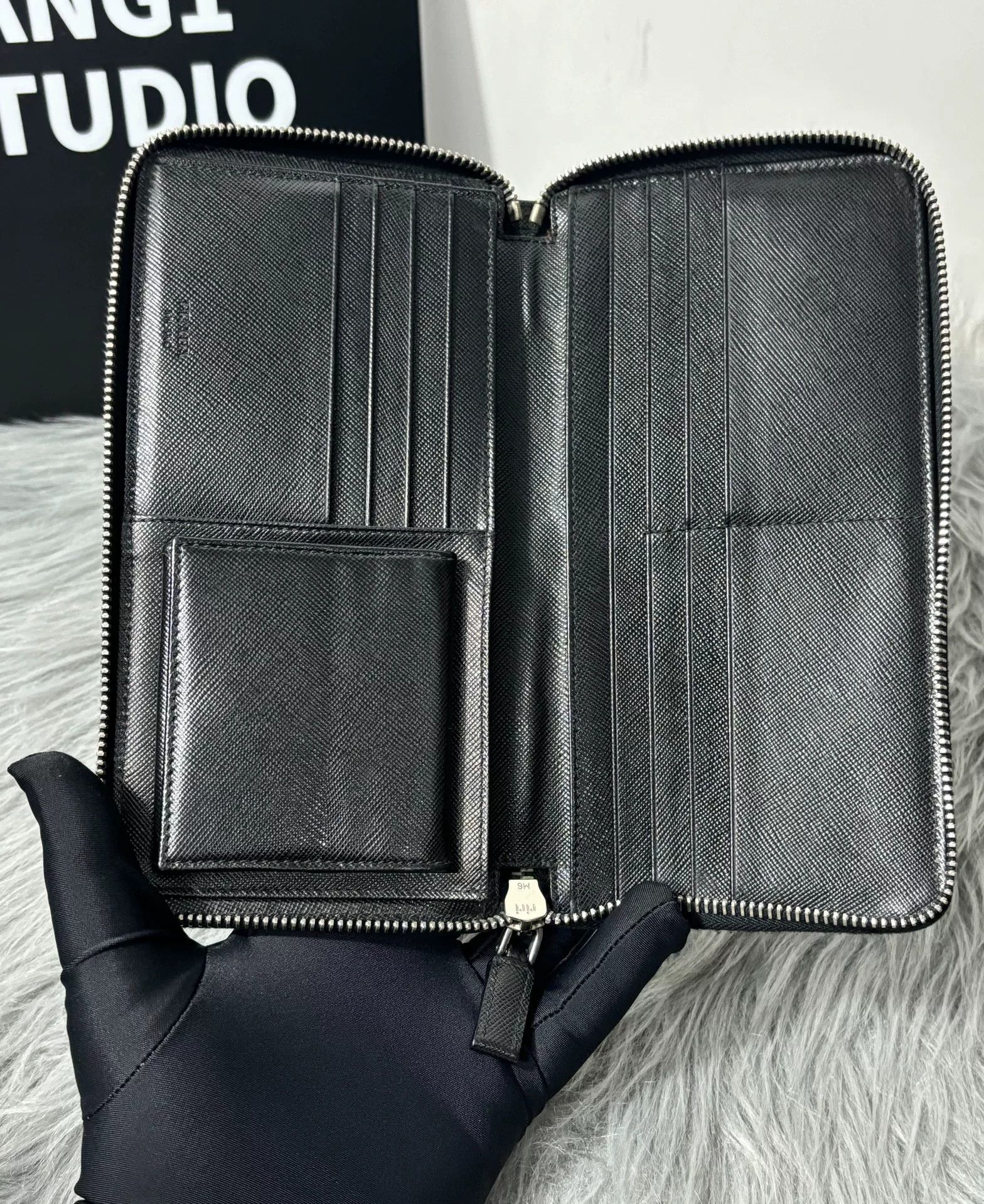 Prada Prada Long Item one size Men Size ONE SIZE - 7 Thumbnail