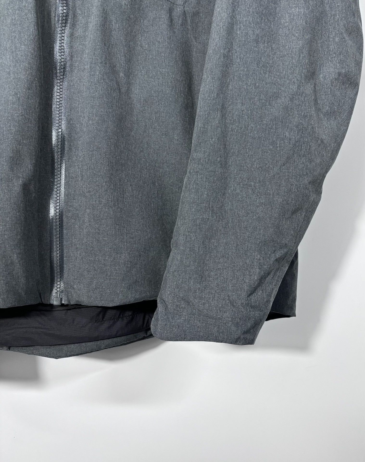 Arc'teryx Gray Heavy Coat l Men Size US L / EU 52-54 / 3 - 5 Thumbnail
