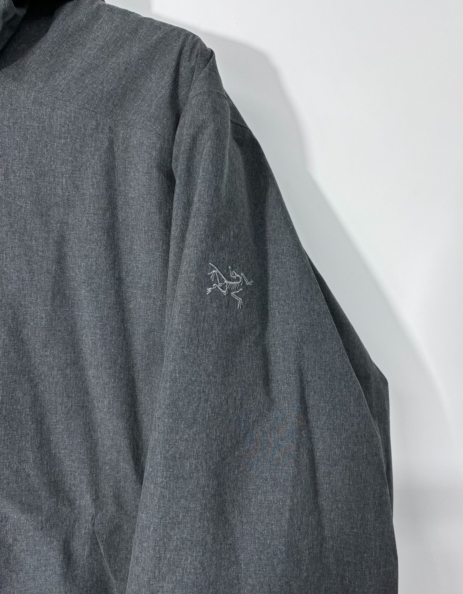 Arc'teryx Gray Heavy Coat l Men Size US L / EU 52-54 / 3 - 4 Thumbnail
