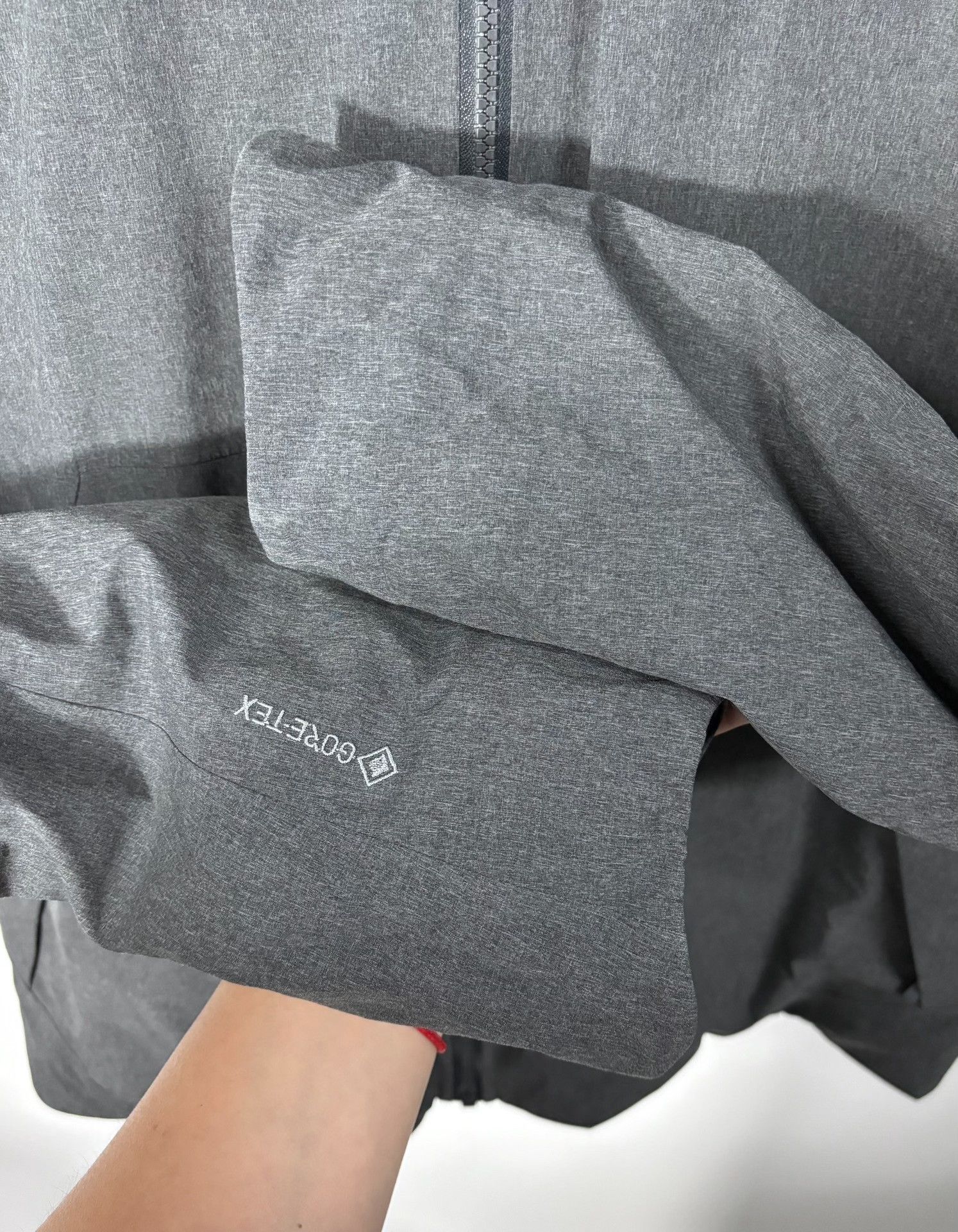 Arc'teryx Gray Heavy Coat l Men Size US L / EU 52-54 / 3 - 7 Thumbnail
