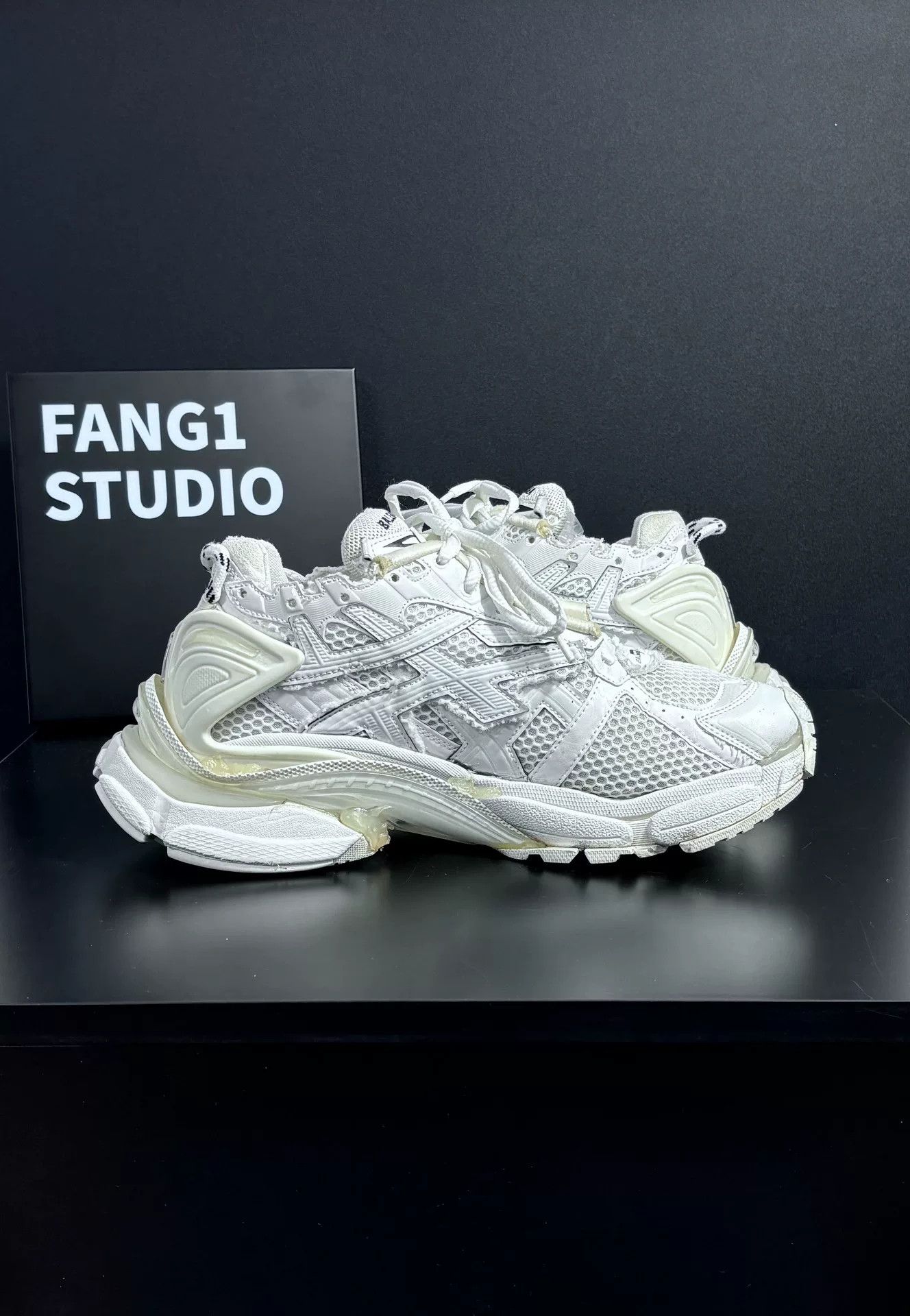 Balenciaga Balenciaga Running White Lowtop Sneakers us_10 Women Size US 10 / IT 40 - 5 Thumbnail