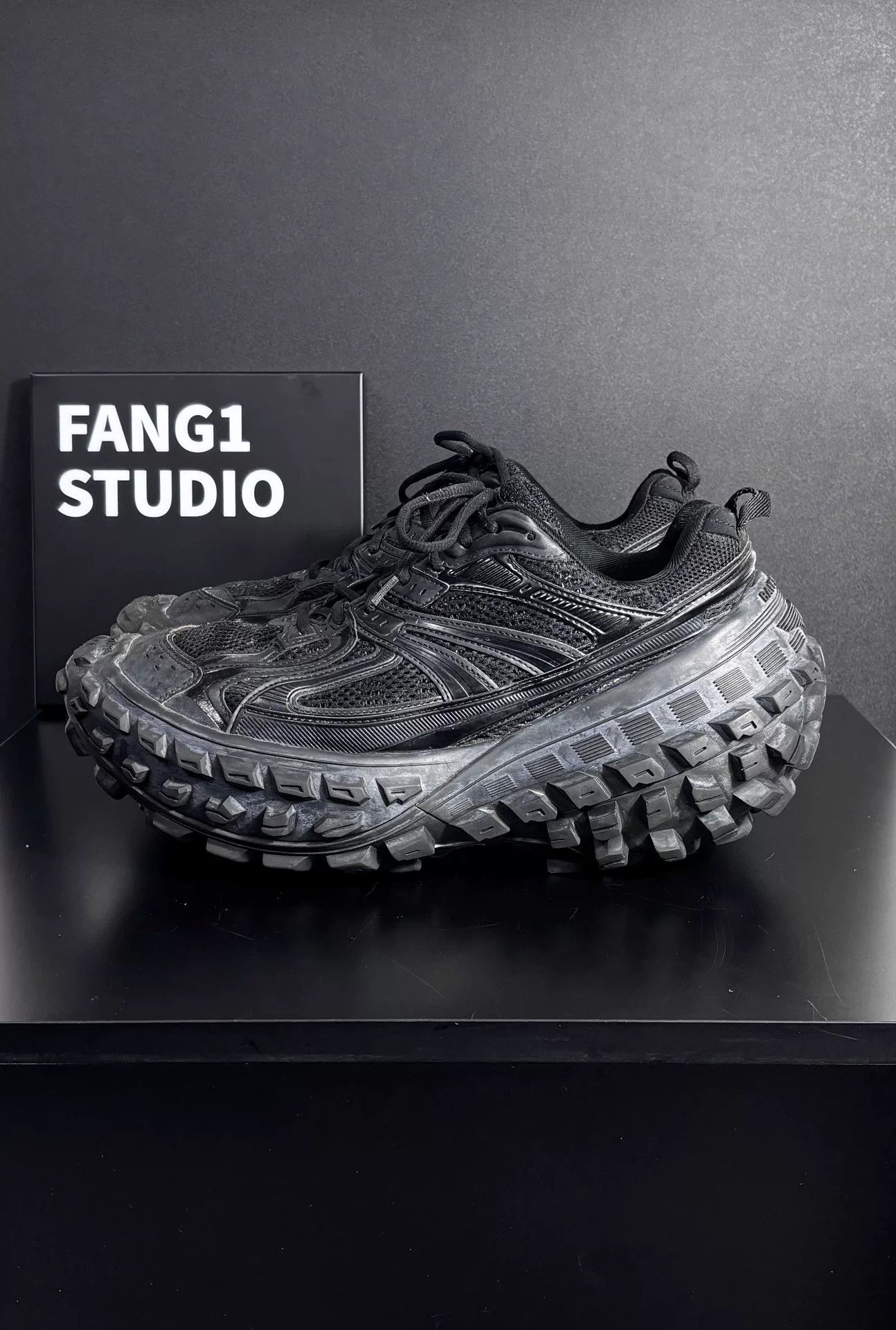 Balenciaga Balenciaga Black Lowtop Sneakers 10.5 Men Size US 10.5 / EU 43-44 - 4 Thumbnail
