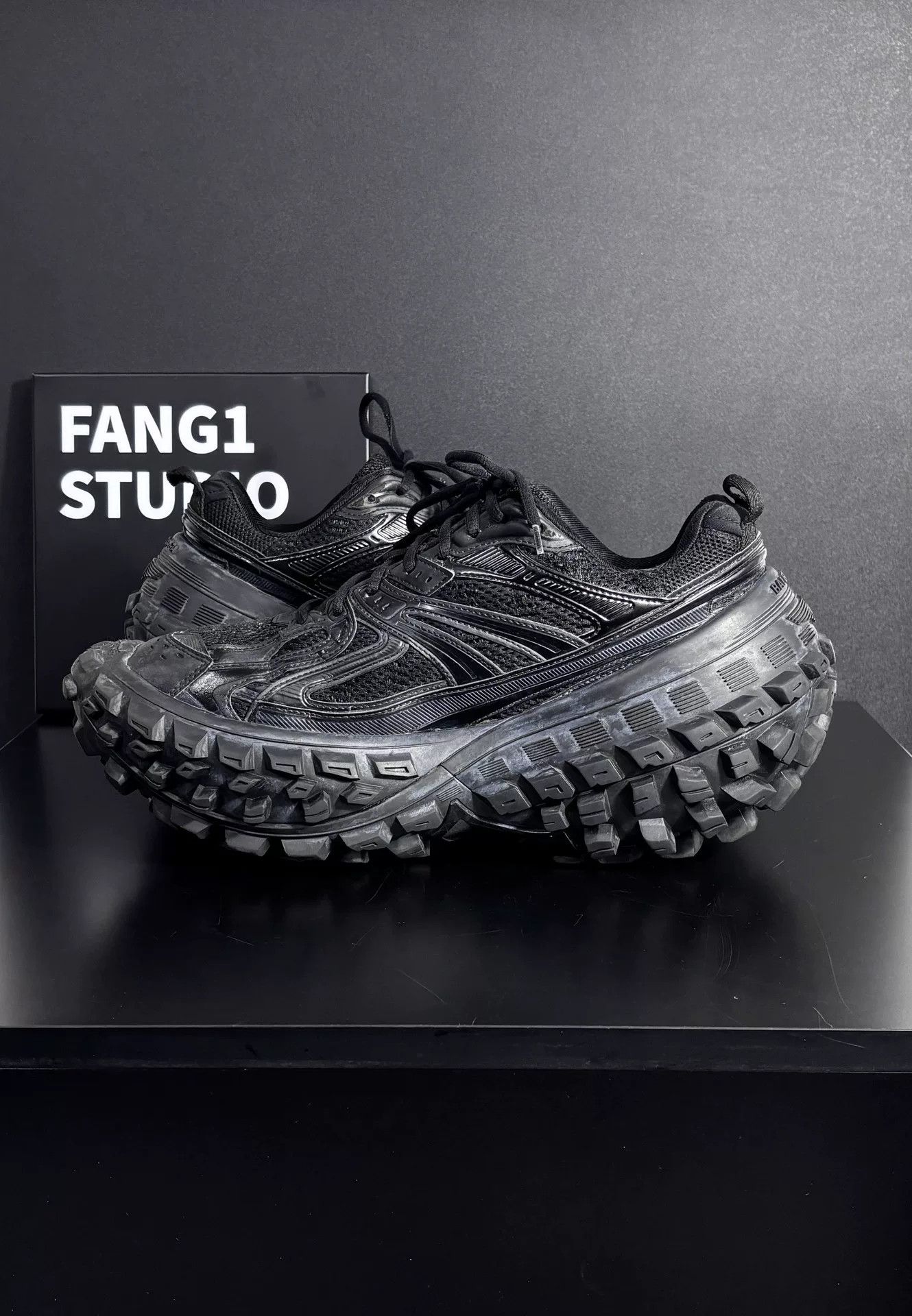 Balenciaga Balenciaga Black Lowtop Sneakers 10.5 Men Size US 10.5 / EU 43-44 - 6 Thumbnail