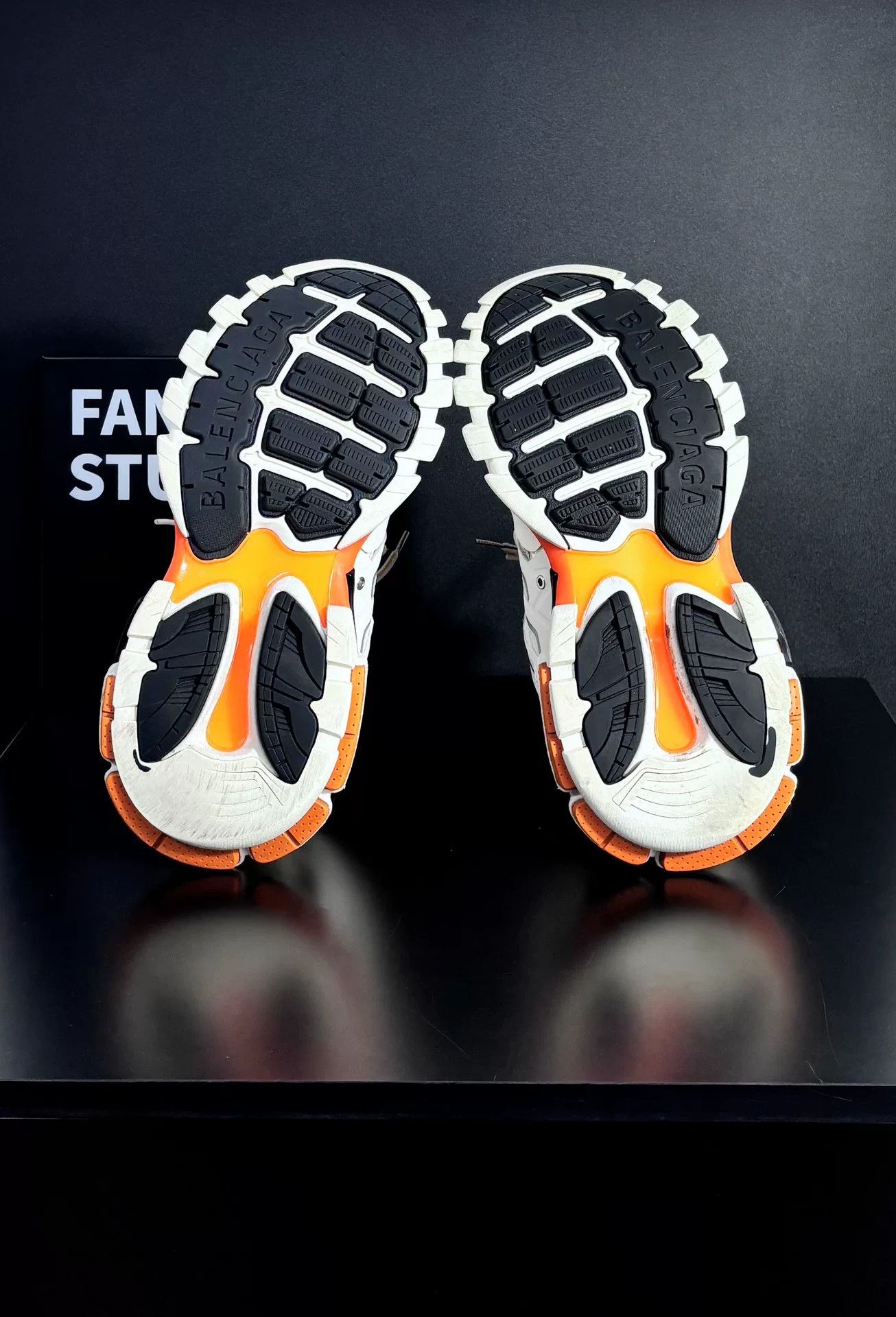 Balenciaga Balenciaga White Lowtop Sneakers 8.5 Men Size US 8.5 / EU 41-42 - 8 Thumbnail