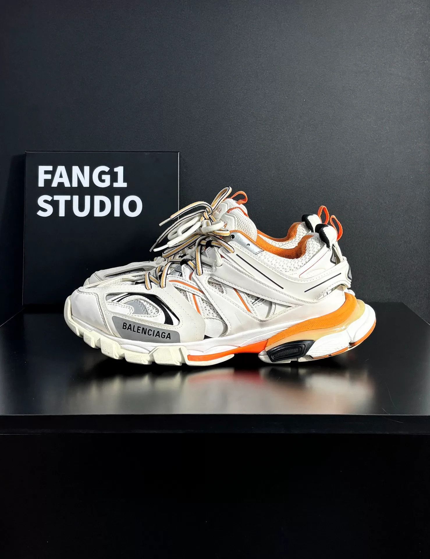 Balenciaga Balenciaga White Lowtop Sneakers 8.5 Men Size US 8.5 / EU 41-42 - 4 Thumbnail