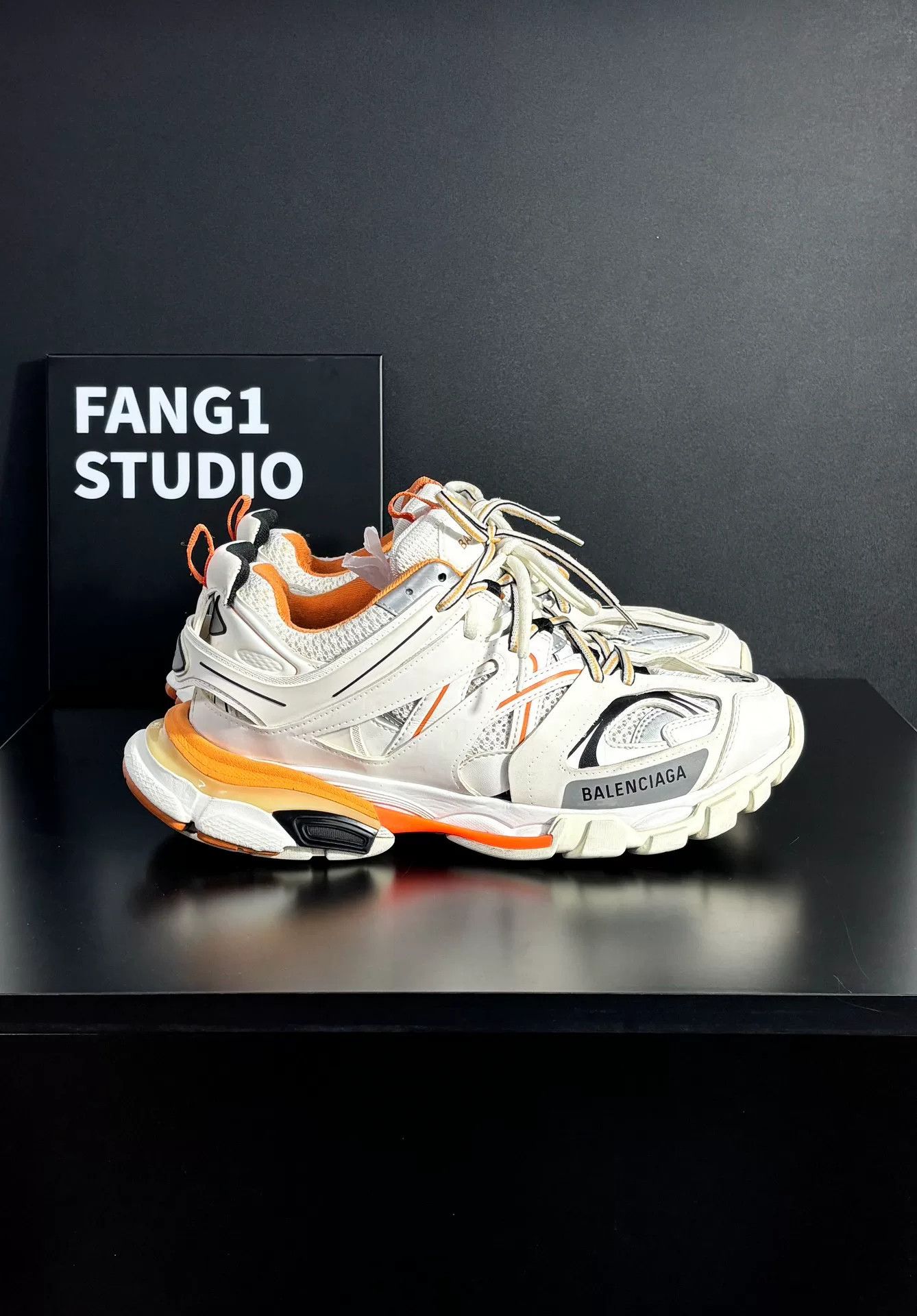 Balenciaga Balenciaga White Lowtop Sneakers 8.5 Men Size US 8.5 / EU 41-42 - 3 Thumbnail